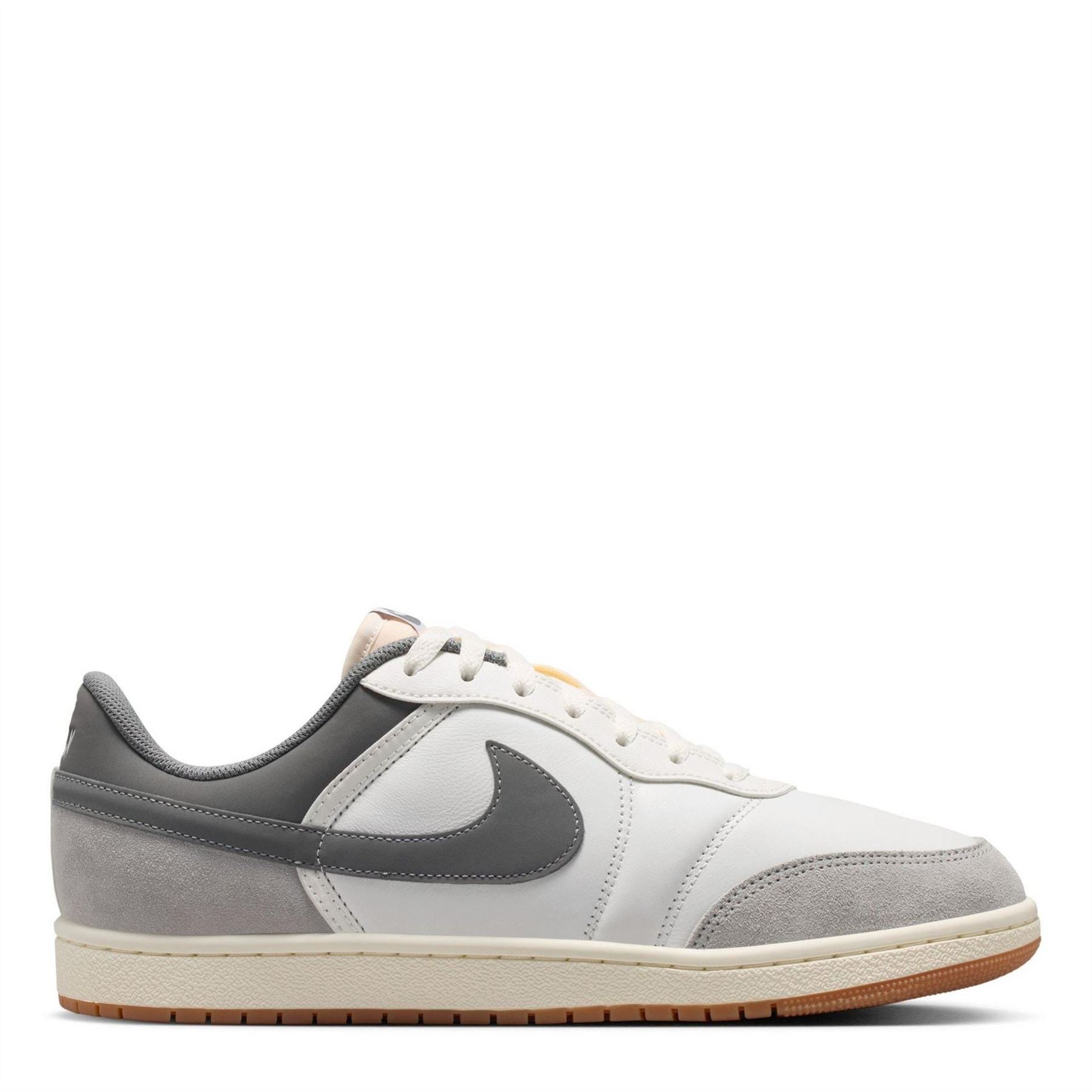 Air Jordan Skyline Sn62 Lace-Up Low Top Sneakers