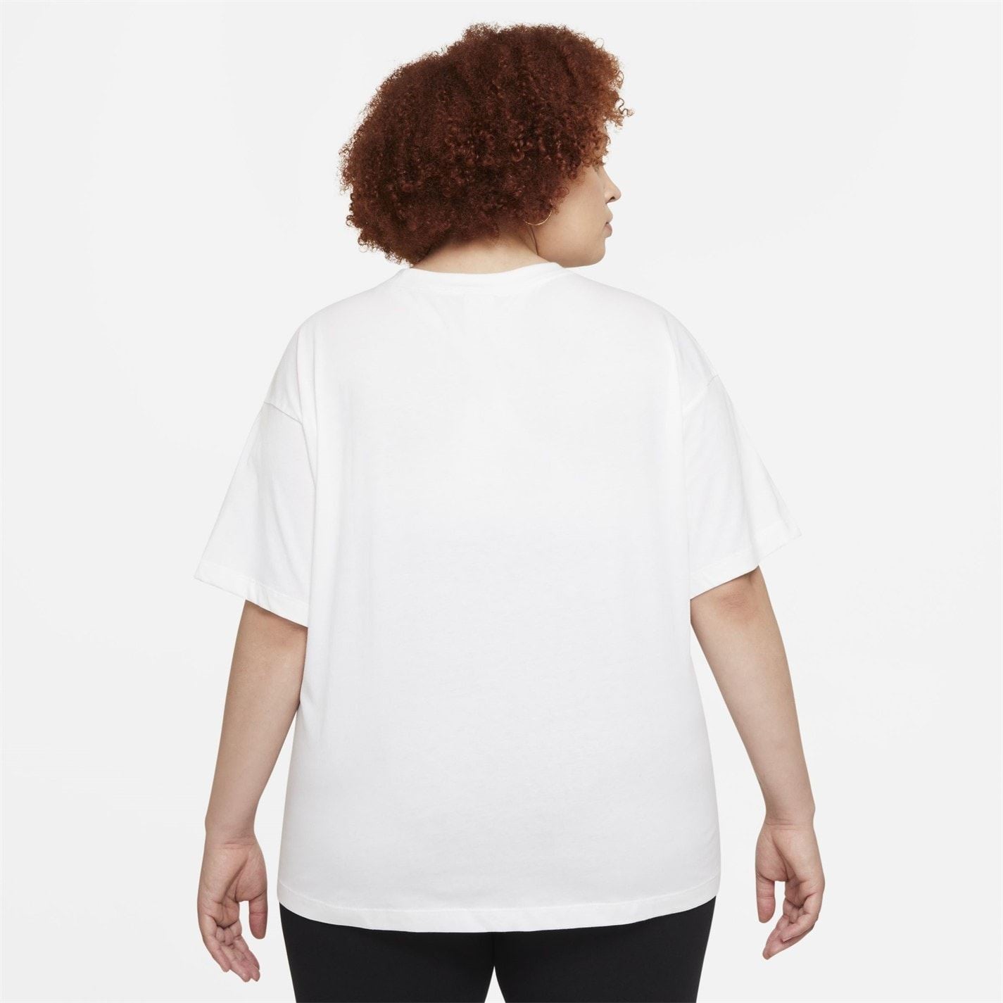 Nike Essential Regular Fit Crew Neck T-Shirt