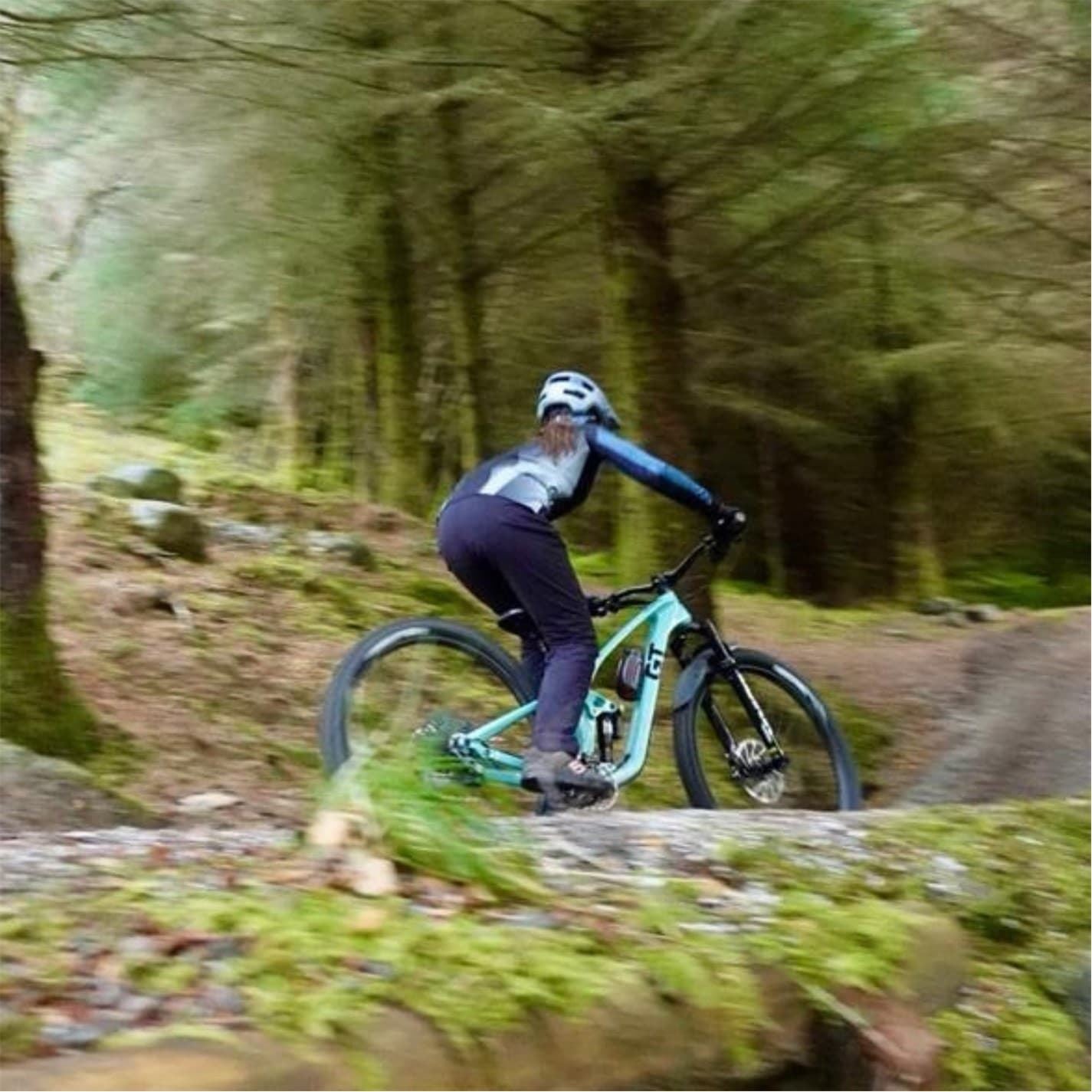 GT Sensor Carbon Pro Le Full Suspension Mountain Bike
