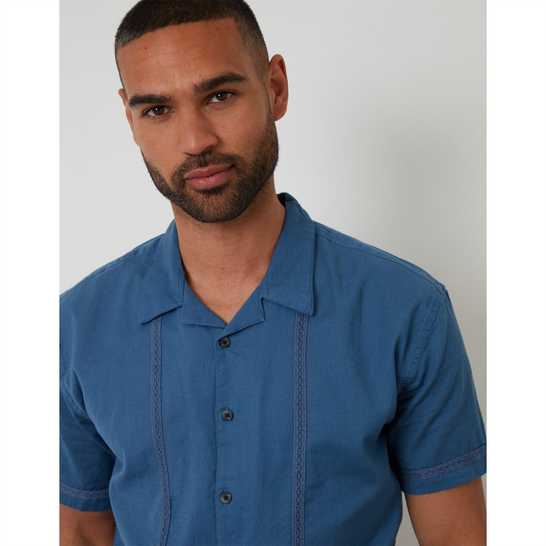 Threadbare Regular Fit Short Sleeve Point Collar Shirt