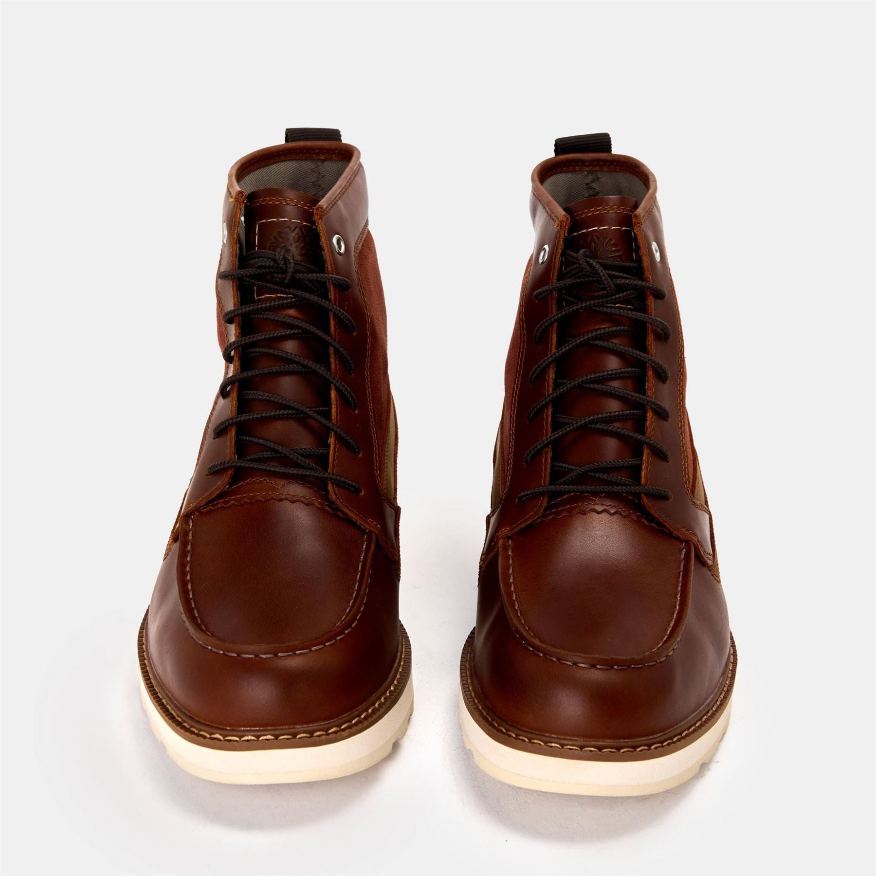 Timberland Britton Mills Lace-Up Chukka Boots Engraved Logo