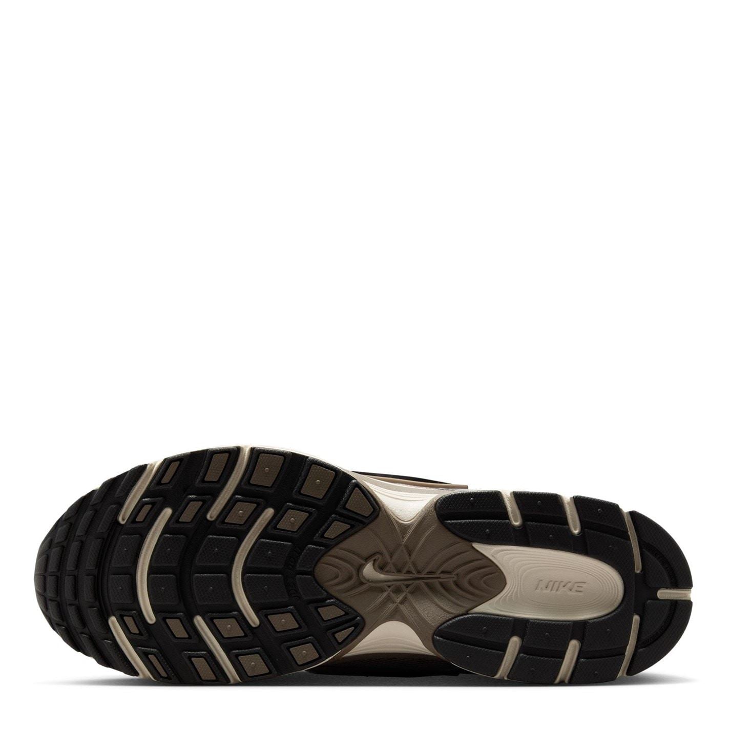 Nike Vomero 5 Running Flat Heel Trainers