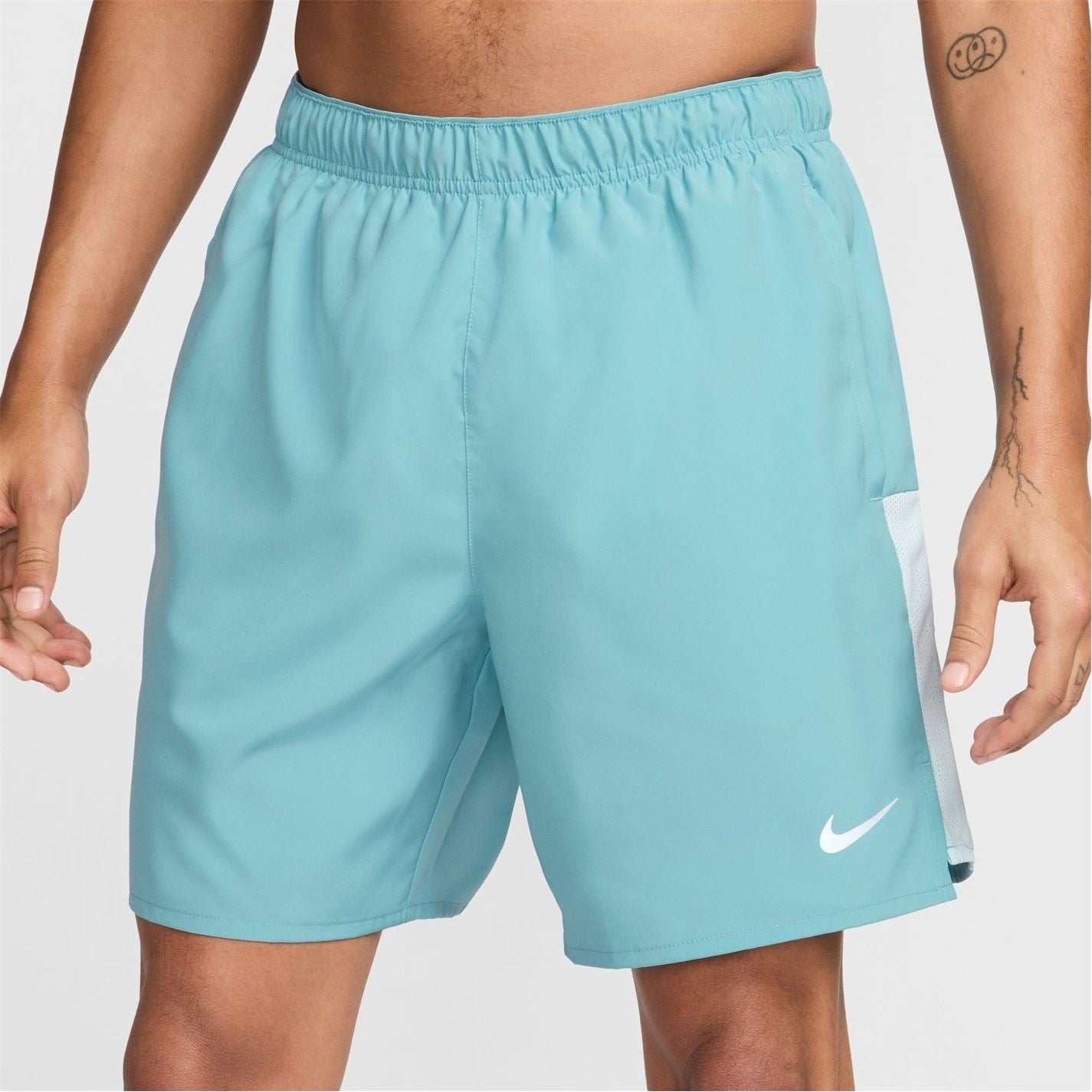 Nike Mens 7in Challenge Shorts