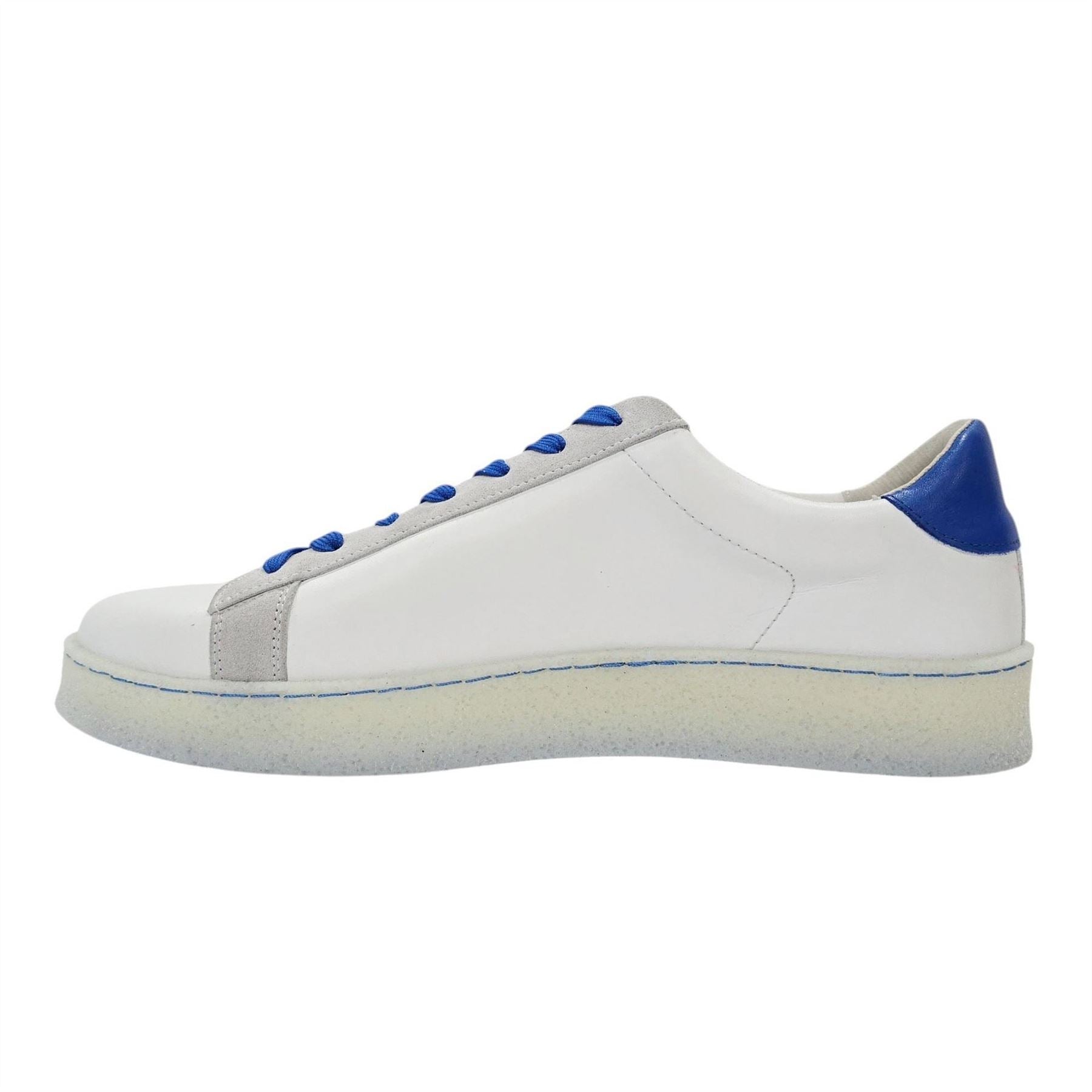 Loyalti Castro Low Top Trainers