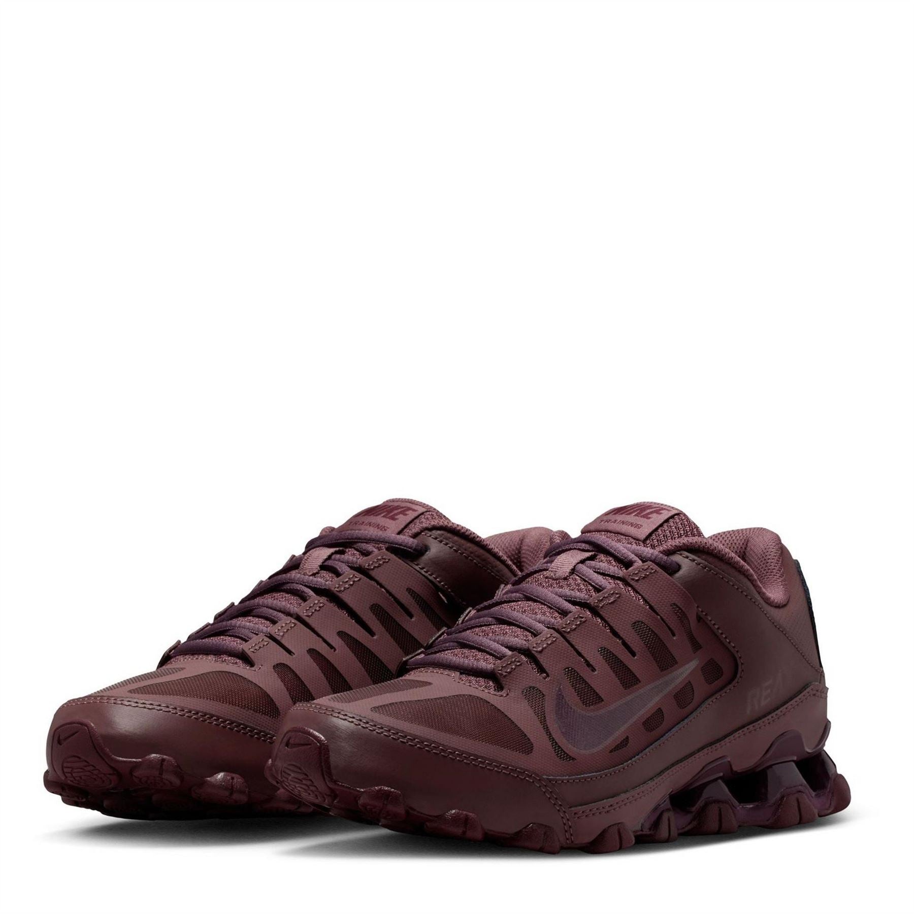 Nike Reax 8 TR Lace-Up Sneakers