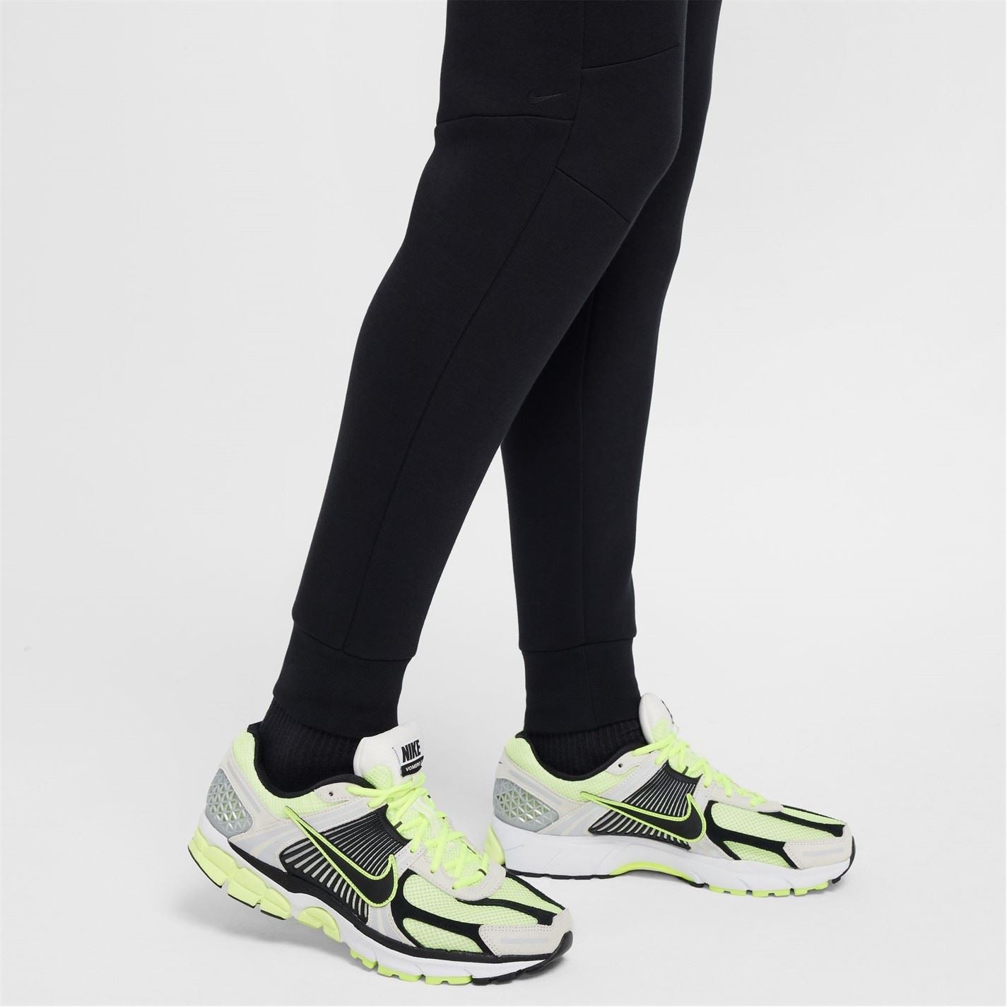 Nike Tch Fleece Solid Patterned Slim Joggers