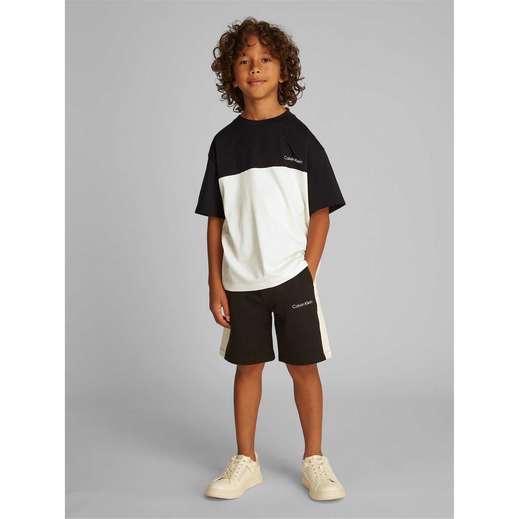 Calvin Klein Jeans Color Block Regular Fit Crew Neck T-Shirt