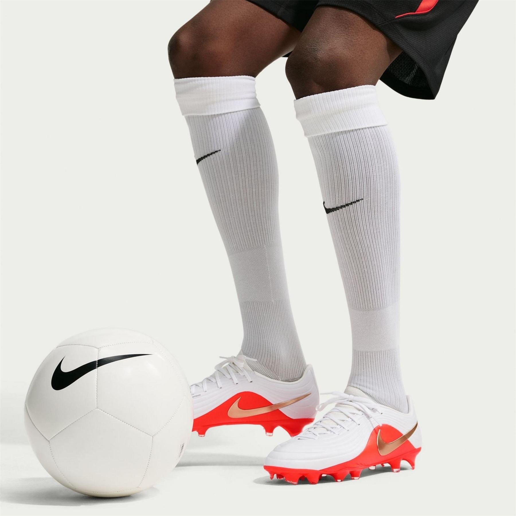 Nike Academy Adults Firm Ground Football Boots