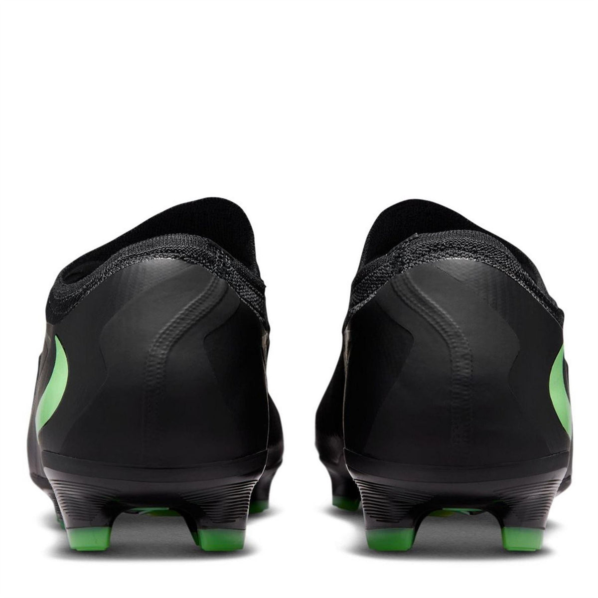 Nike Phantom 6 Low Pro Adults Firm Ground Football Boots