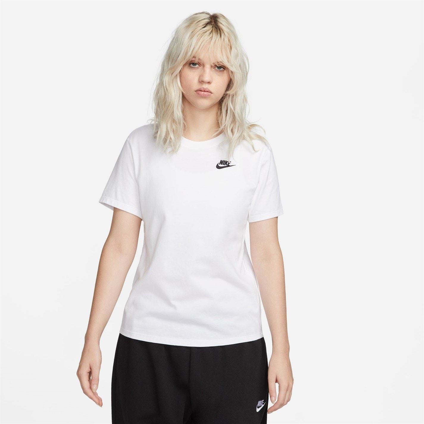 Nike Womens Sportswear Club T-Shirt
