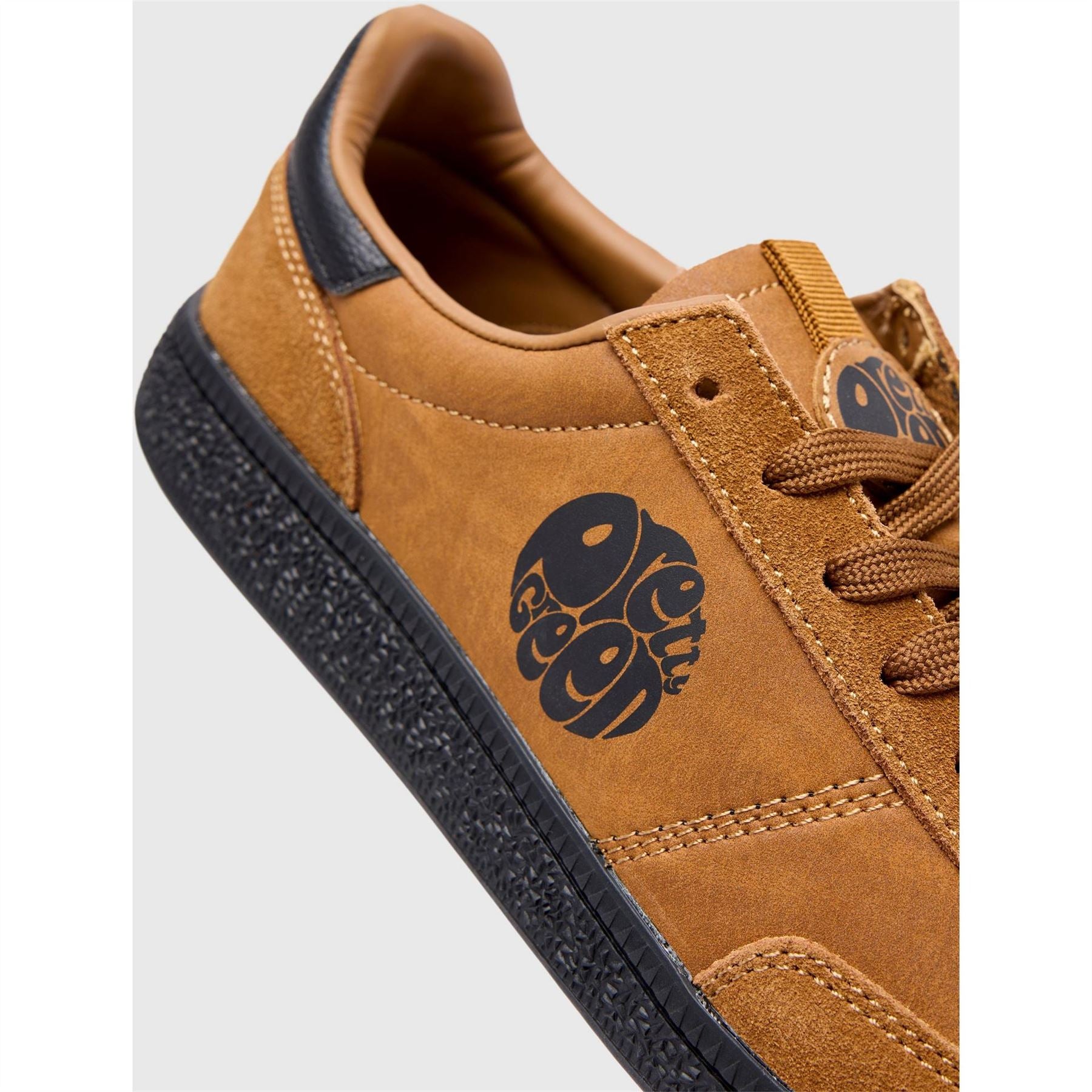 Pretty Green Ramblas G25 Sn63 Lace Up Low Top Sneakers