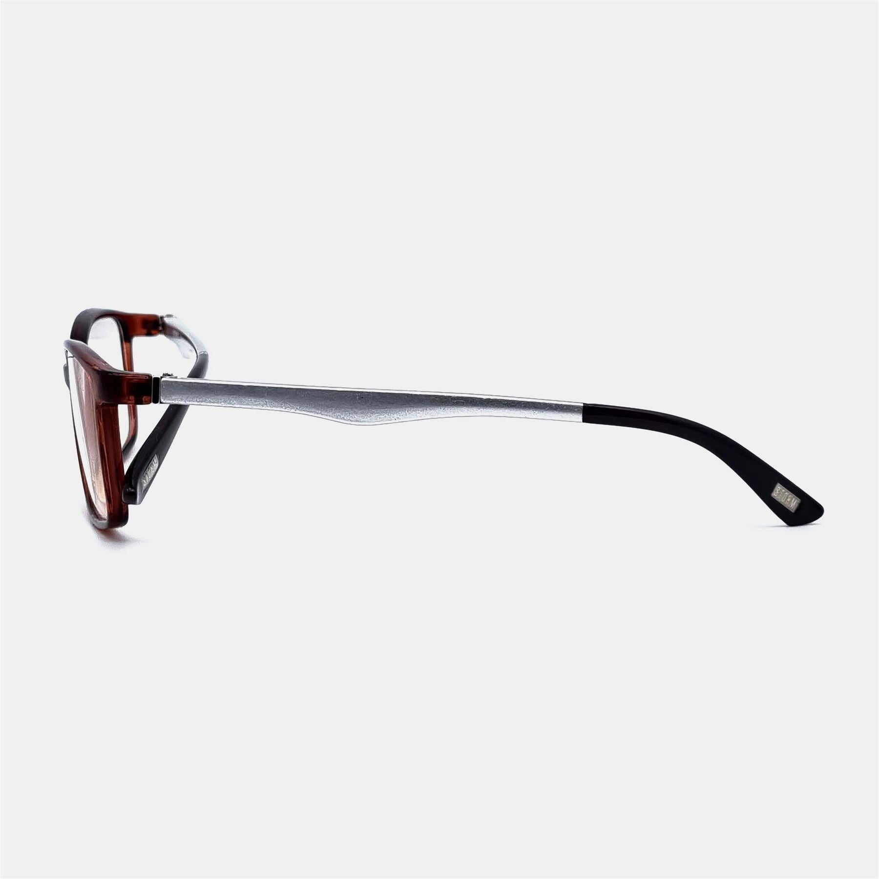 Storm Reader Met Reading Glasses