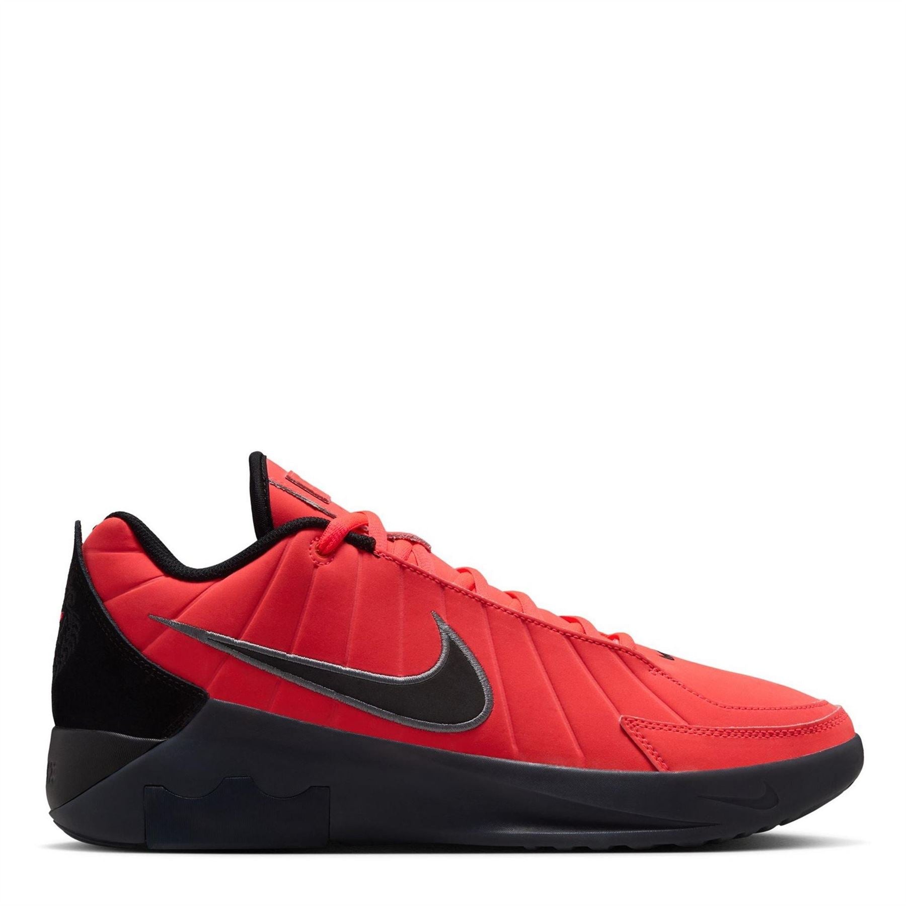 Nike Witness 9 Low Top Lace-Up Sneakers