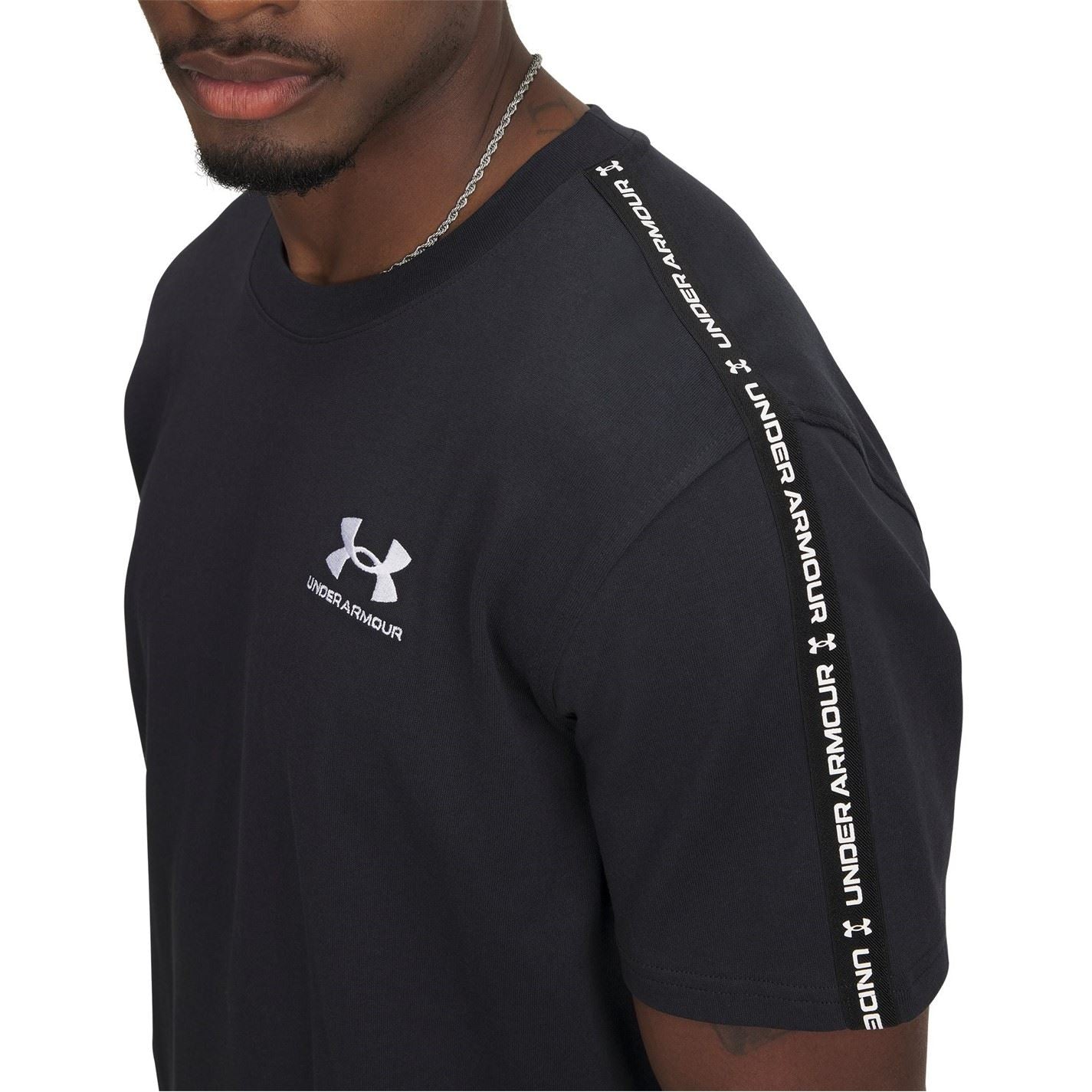 Under Armour Icon Regular Fit Crew Neck T-Shirt