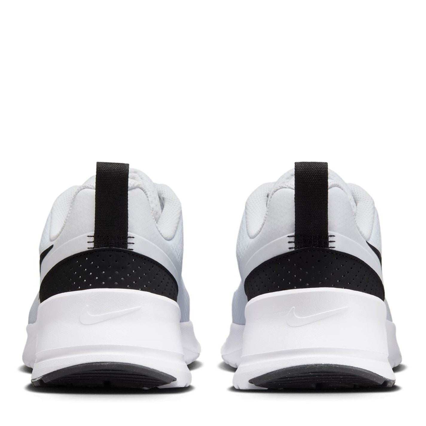 Nike Air Max Nuaxis Low Top Running Sneakers