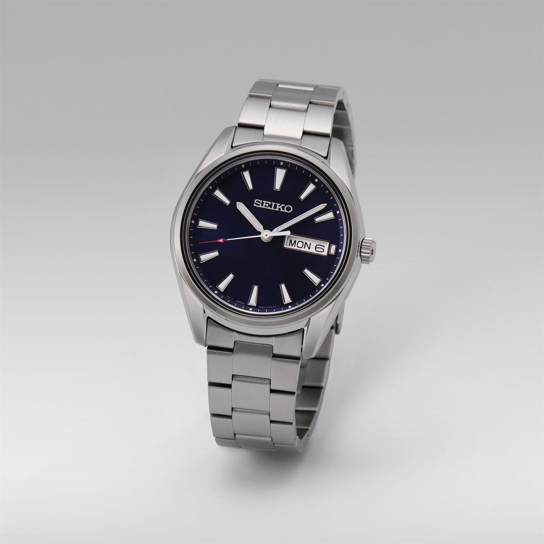 Seiko Date Analogue Titanium Bracelet Strap Watch