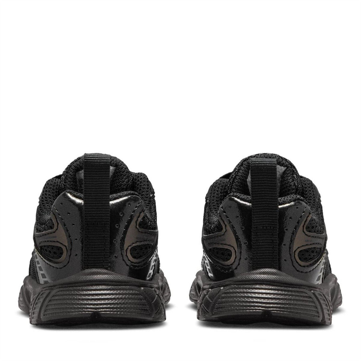Nike V5 Runner Low Top Lace-Up Sneakers