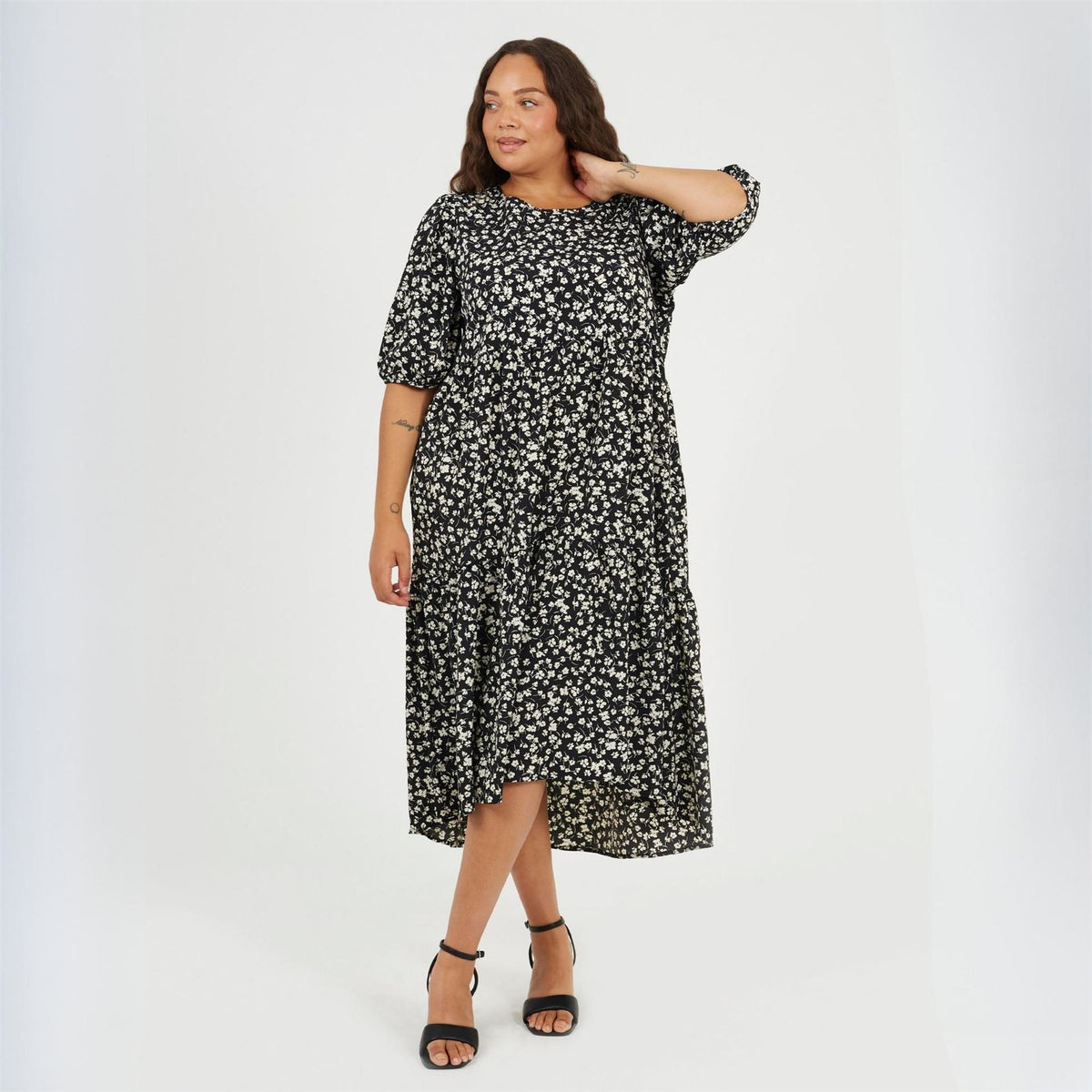 Brave Soul Plus Size Short Sleeved Floral Midi Dress With Tiered Hem