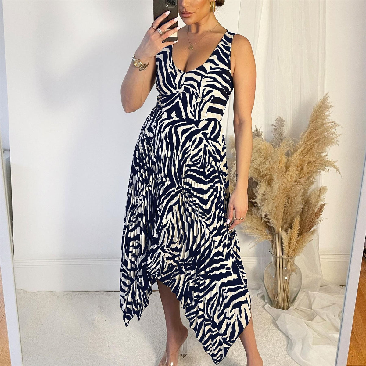 AX Paris V Neck Zag Hem Pleated Midi Dress