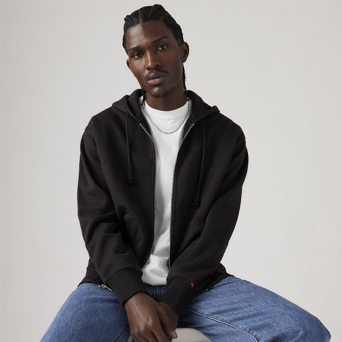 Levis Solid Patterned Hooded Neck Full Zipper Ribbed Cuff Sweat Jacket