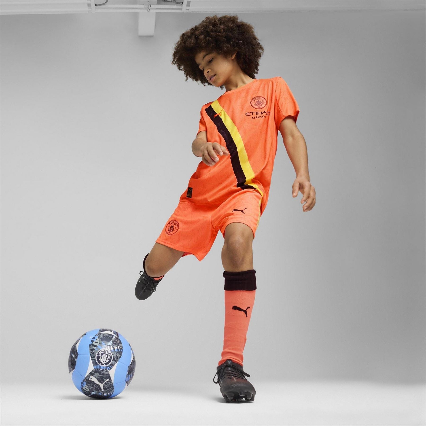 Puma X Kidssuper Manchester City Goalkeeper Shorts 2025 2026 Juniors