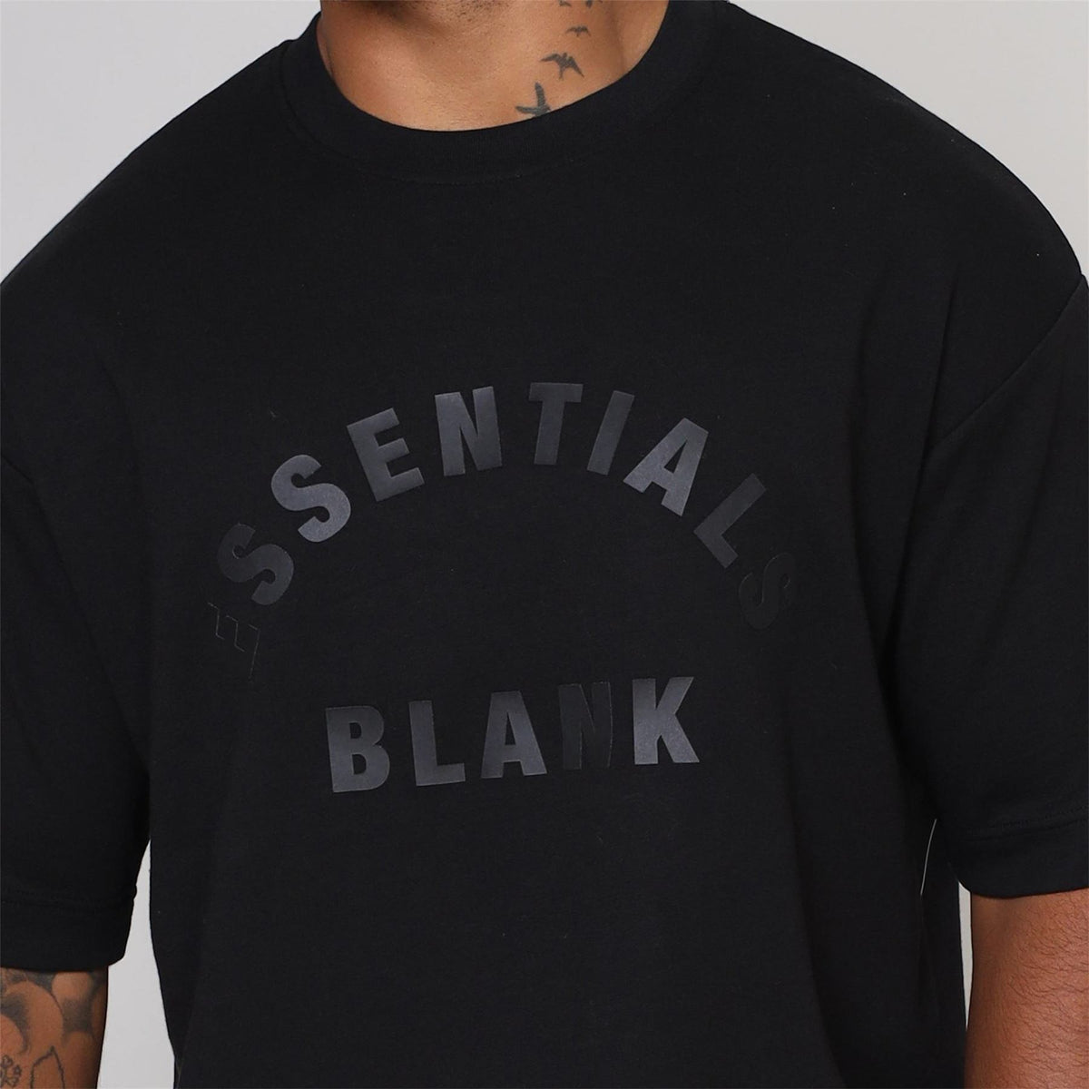 Blank Essentials E Arch Hoody T-Shirt