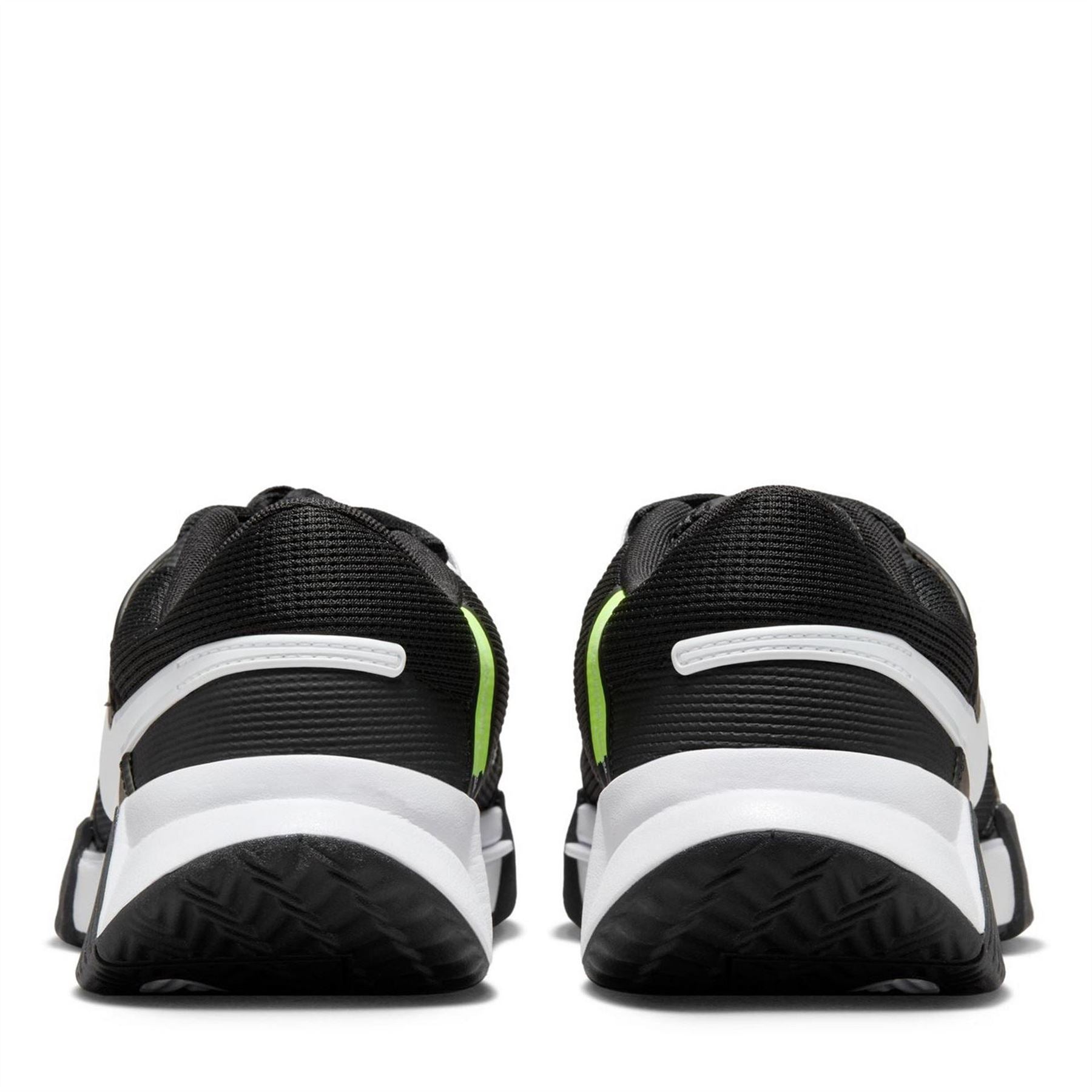 Nike Challenge Low Top Round Toe Flat Sneakers