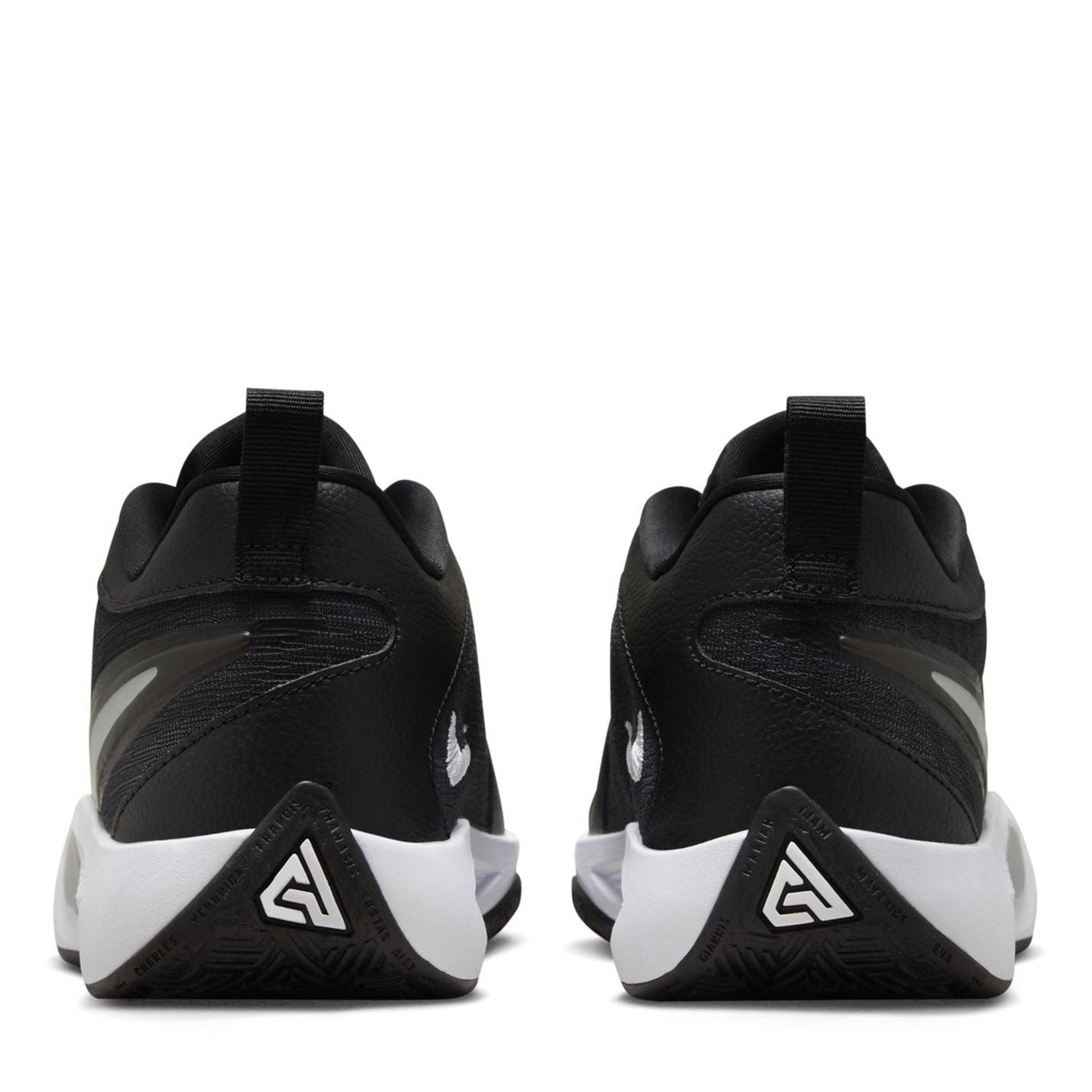 Nike Freak 6 Low Top Sneakers