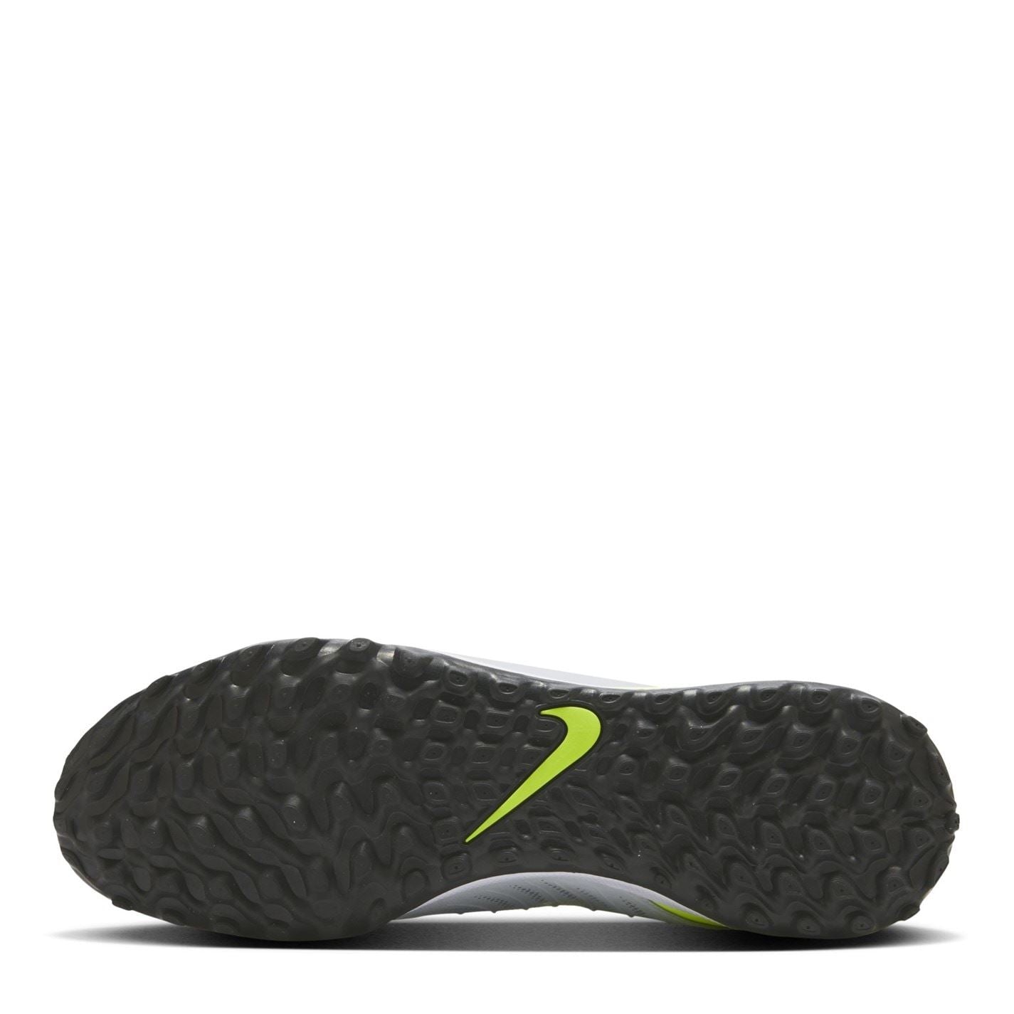 Nike Pantom Luna Ii Academy Turf Football Boots