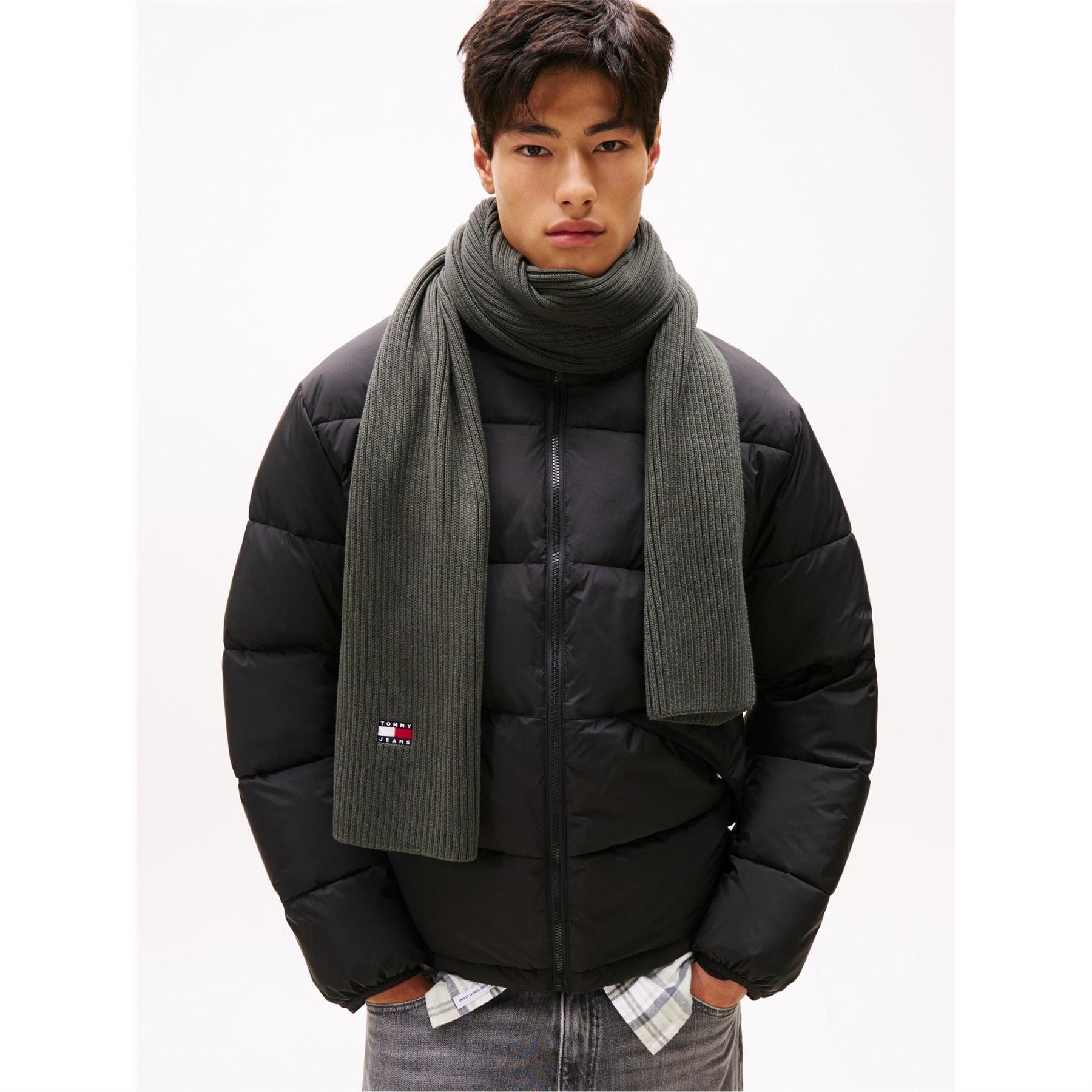 Tommy Jeans Ribbed Knit Scarf with Logo