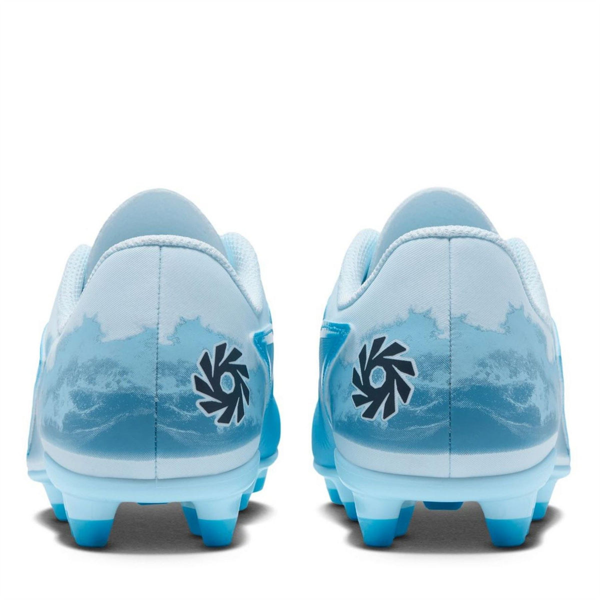 Nike Phantom 6 Club Juniors Multi Ground Football Boots