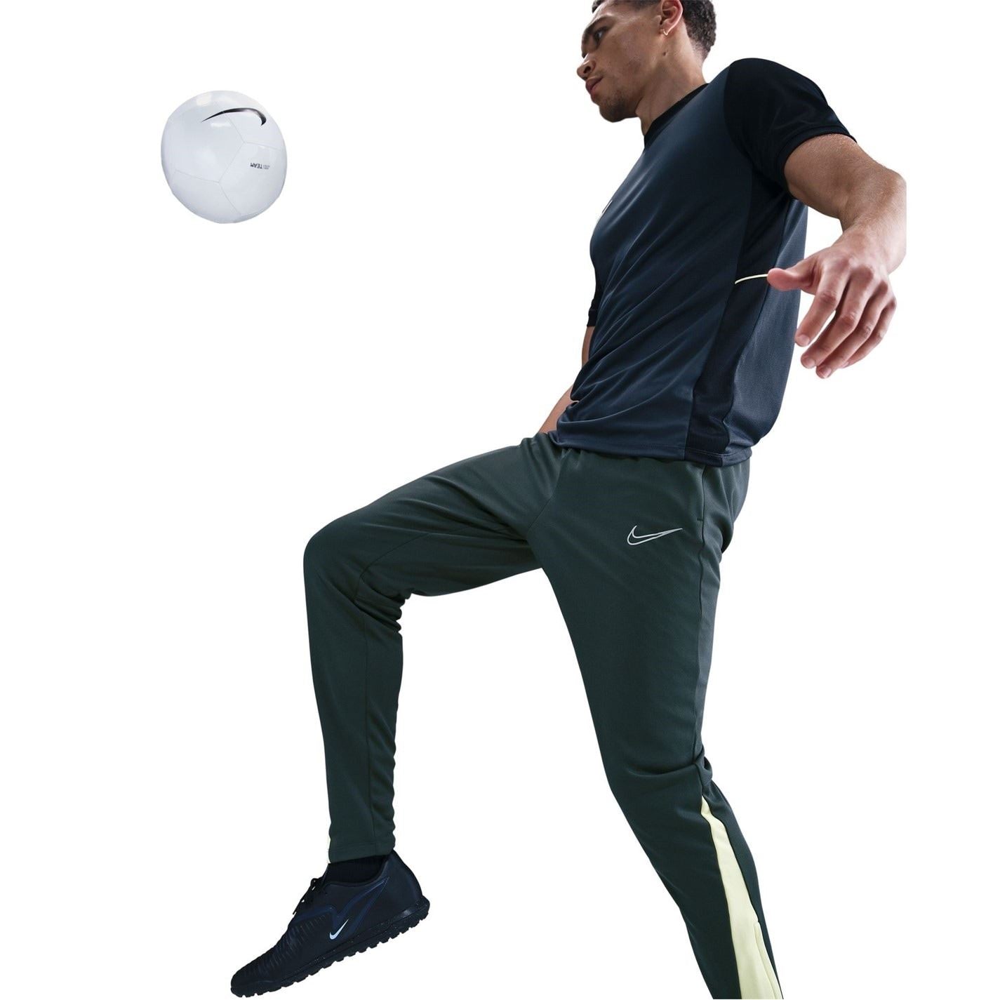 Nike Acad Solid Patterned Slim Track Pants