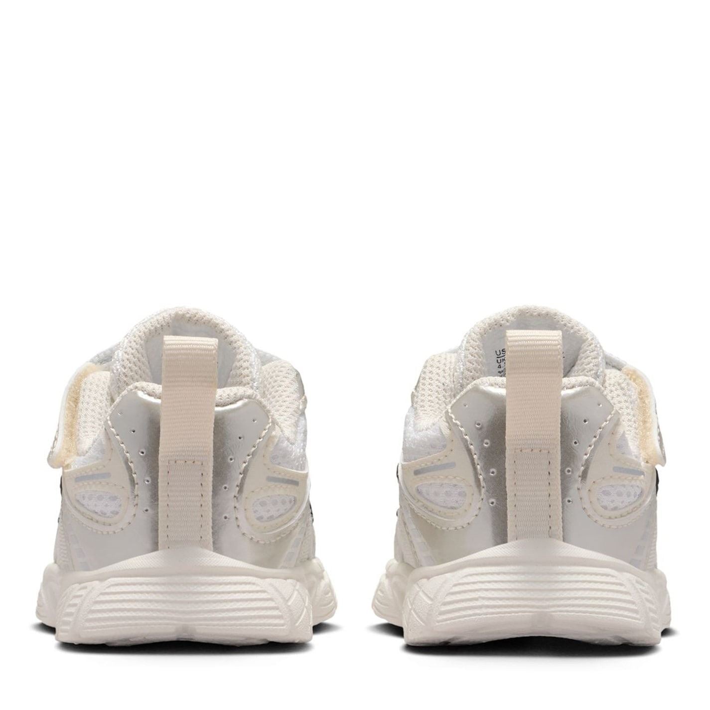 Nike V5 Runner Low Top Lace-Up Sneakers