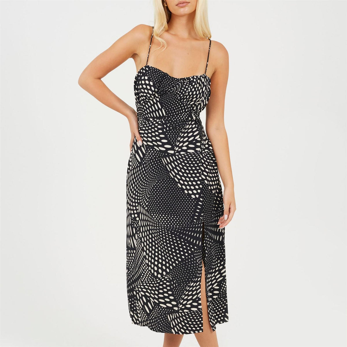 Brave Soul Sweetheart Neck Sleeveless Midi Dress