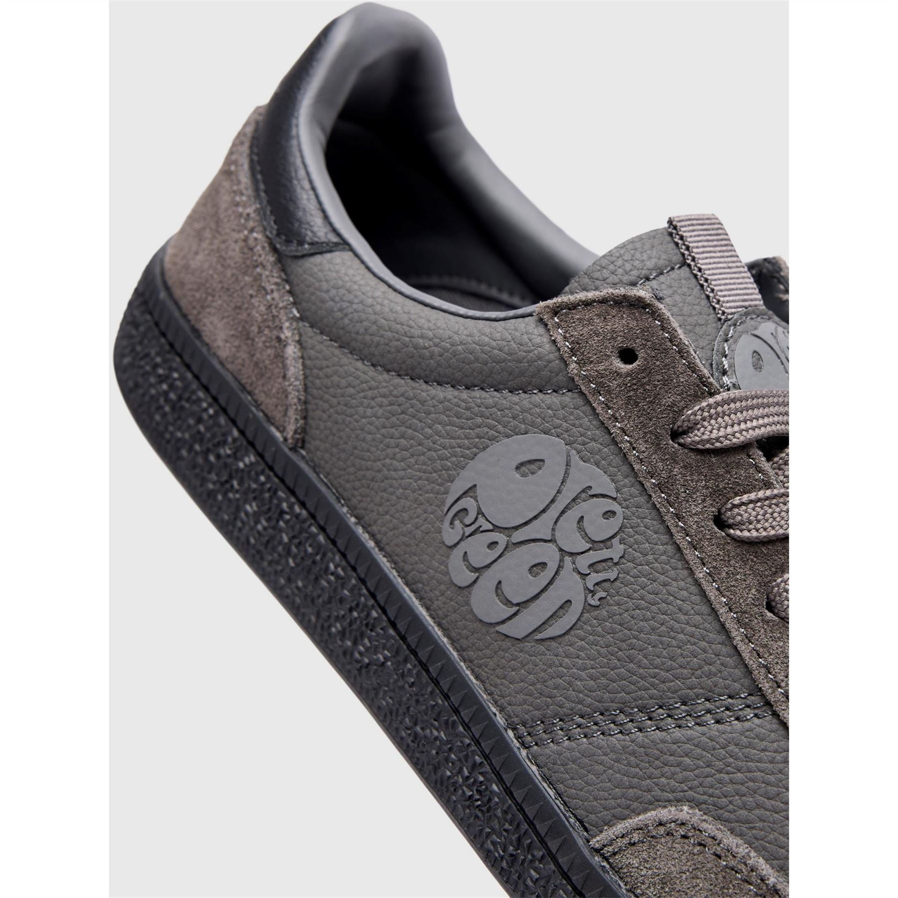 Pretty Green Ramblas G25 Sn63 Lace Up Low Top Sneakers