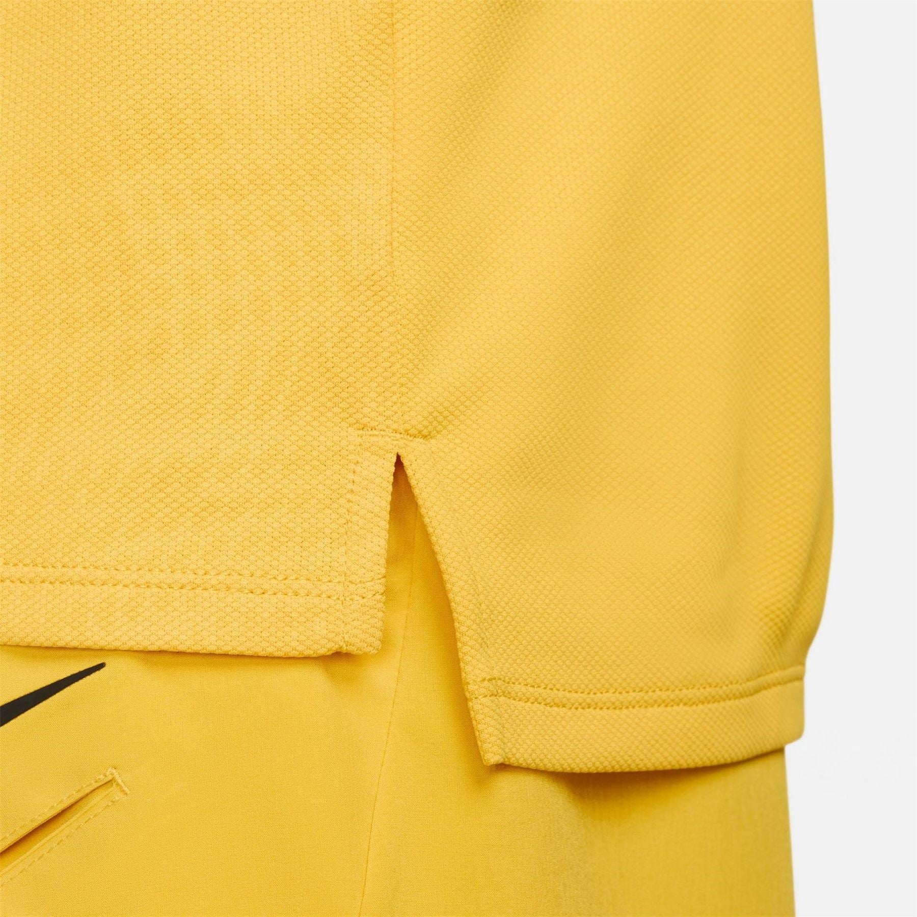 Nike Slam Dri Fit V-Neck Regular Fit T Shirt