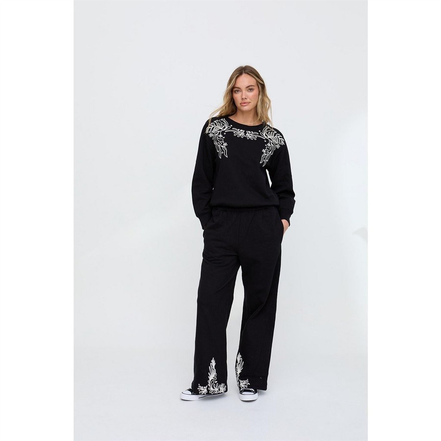 Raffya Marmalade Embroidered Wide Leg Trouser In Black