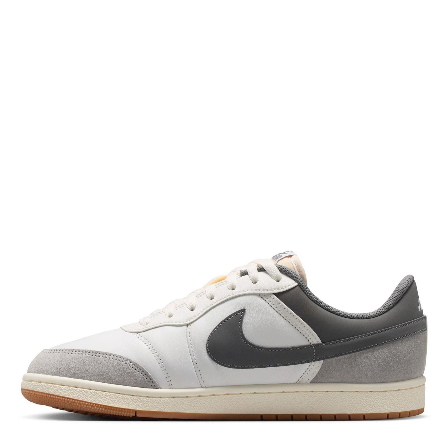 Air Jordan Skyline Sn62 Lace-Up Low Top Sneakers