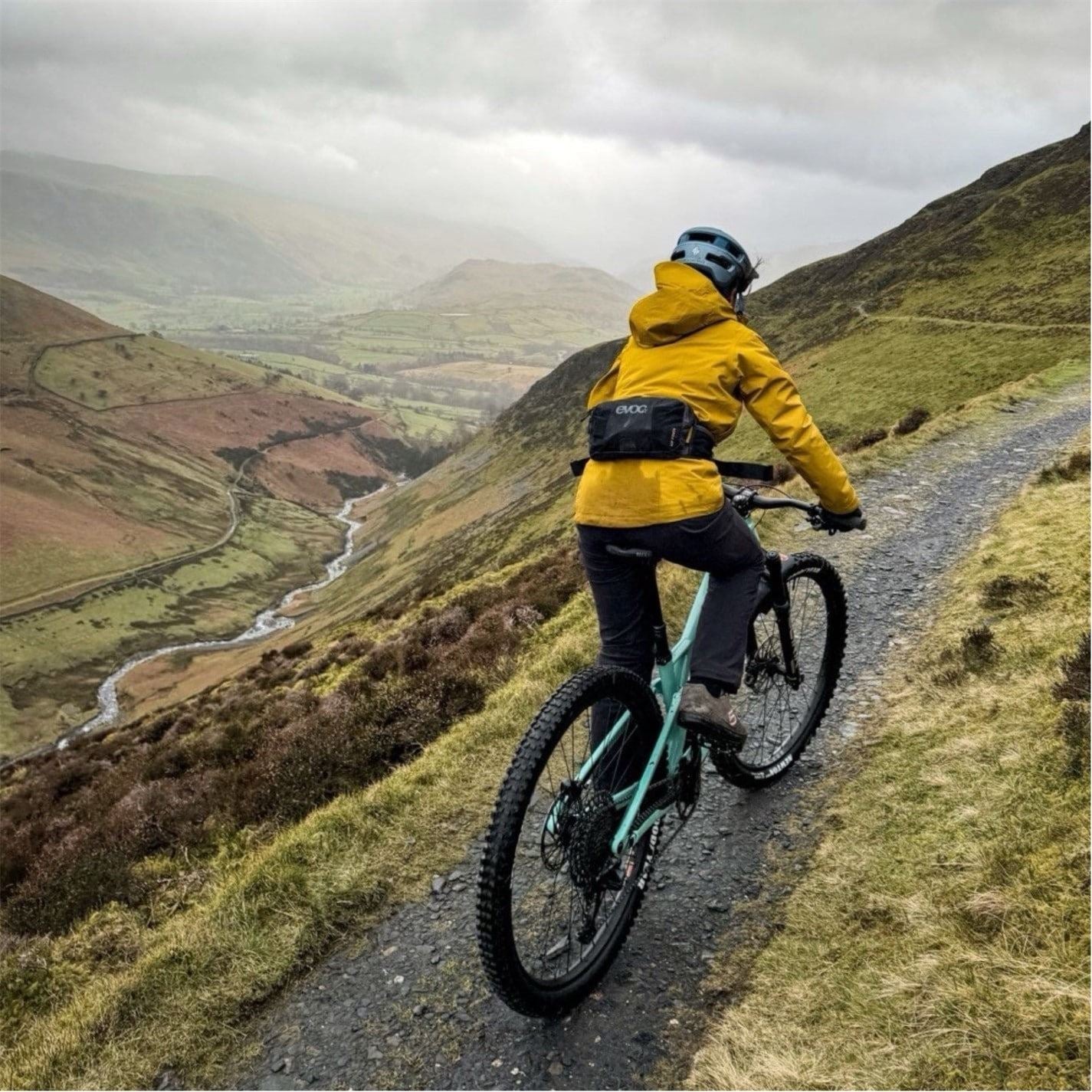 GT Sensor Carbon Pro Le Full Suspension Mountain Bike