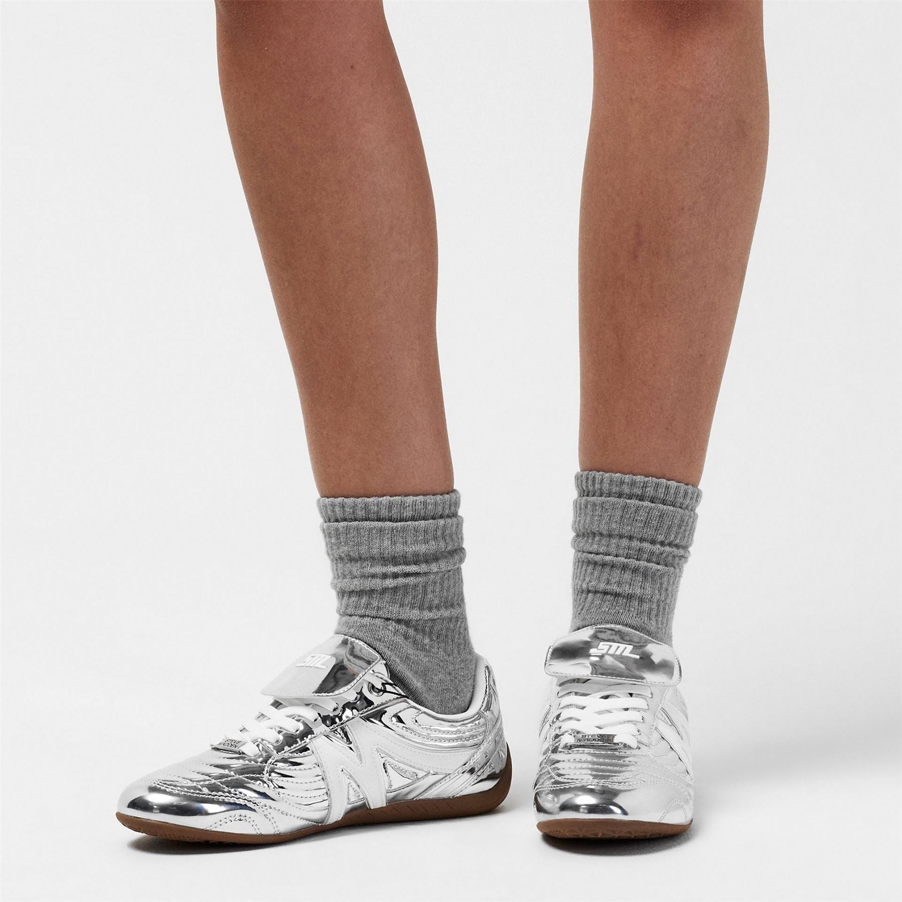 Steve Madden Low Top Round Toe Sneakers