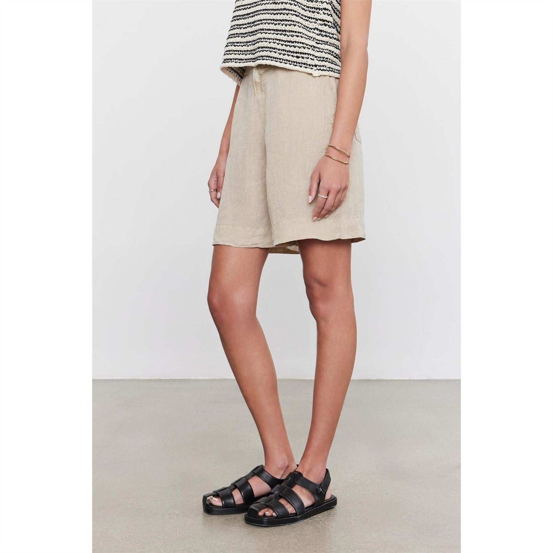 Velvet by Graham and Spencer Solid Patterned Relaxed Fit Bermuda Shorts