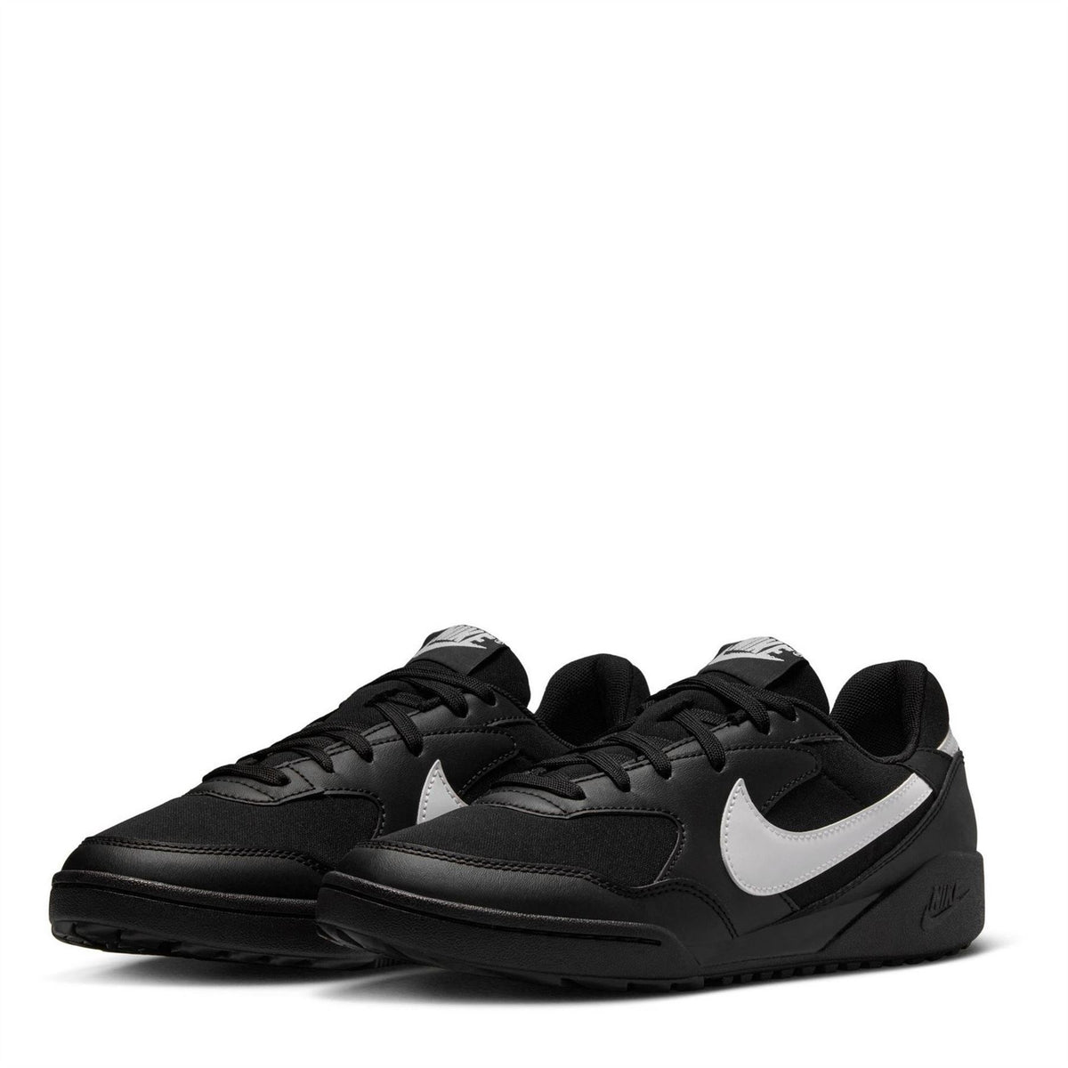Nike Terra Manta Low Top Lace-Up Sneakers