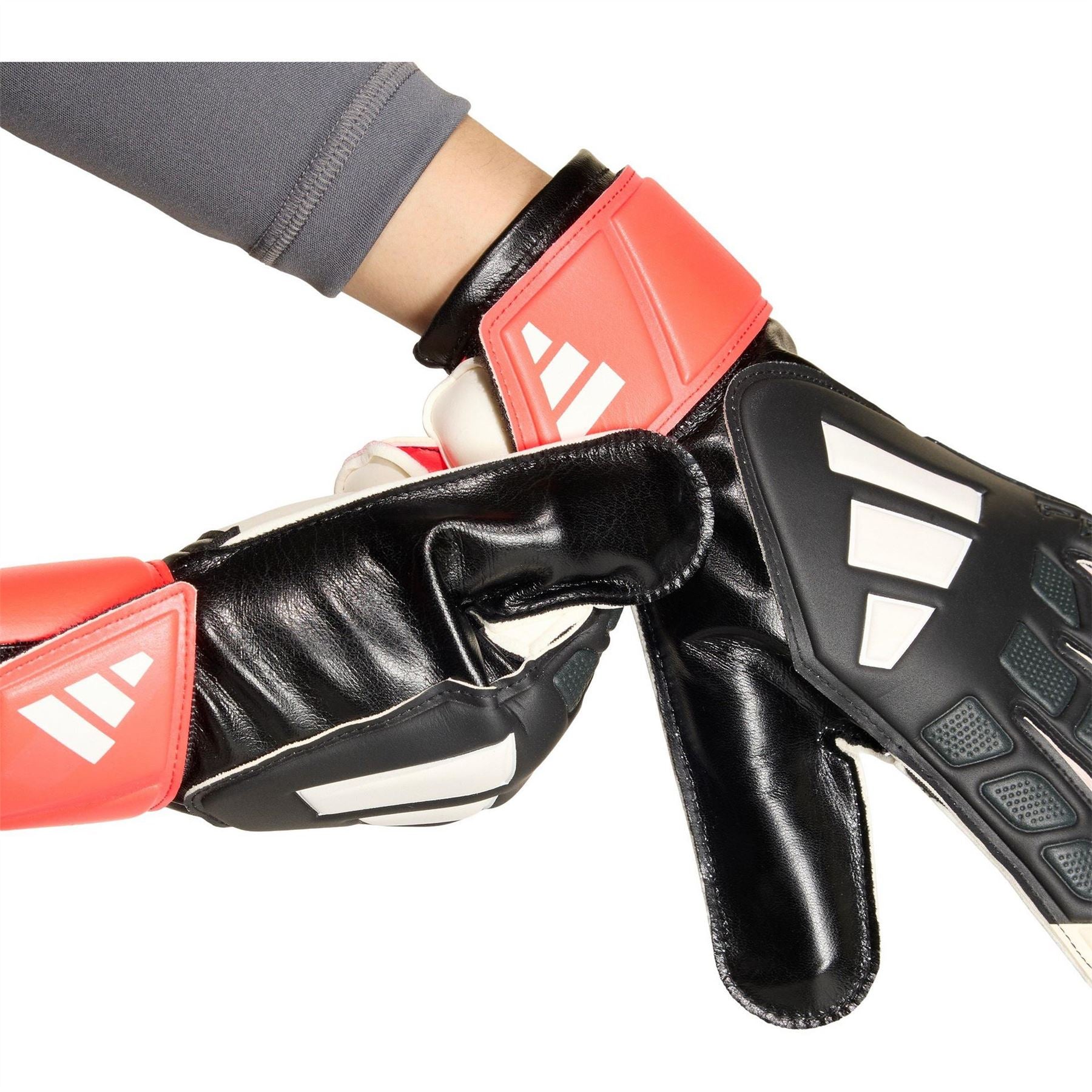 adidas Predator Training Goalkeeper Gloves Juniors