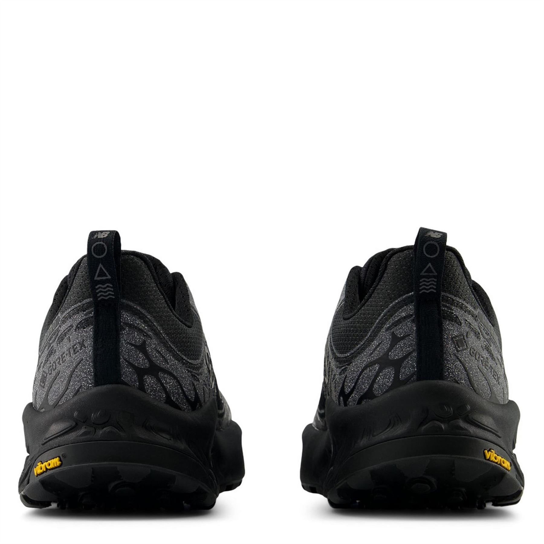 New Balance Mens Hierro V8 GorE-Tex Trail Running Shoes