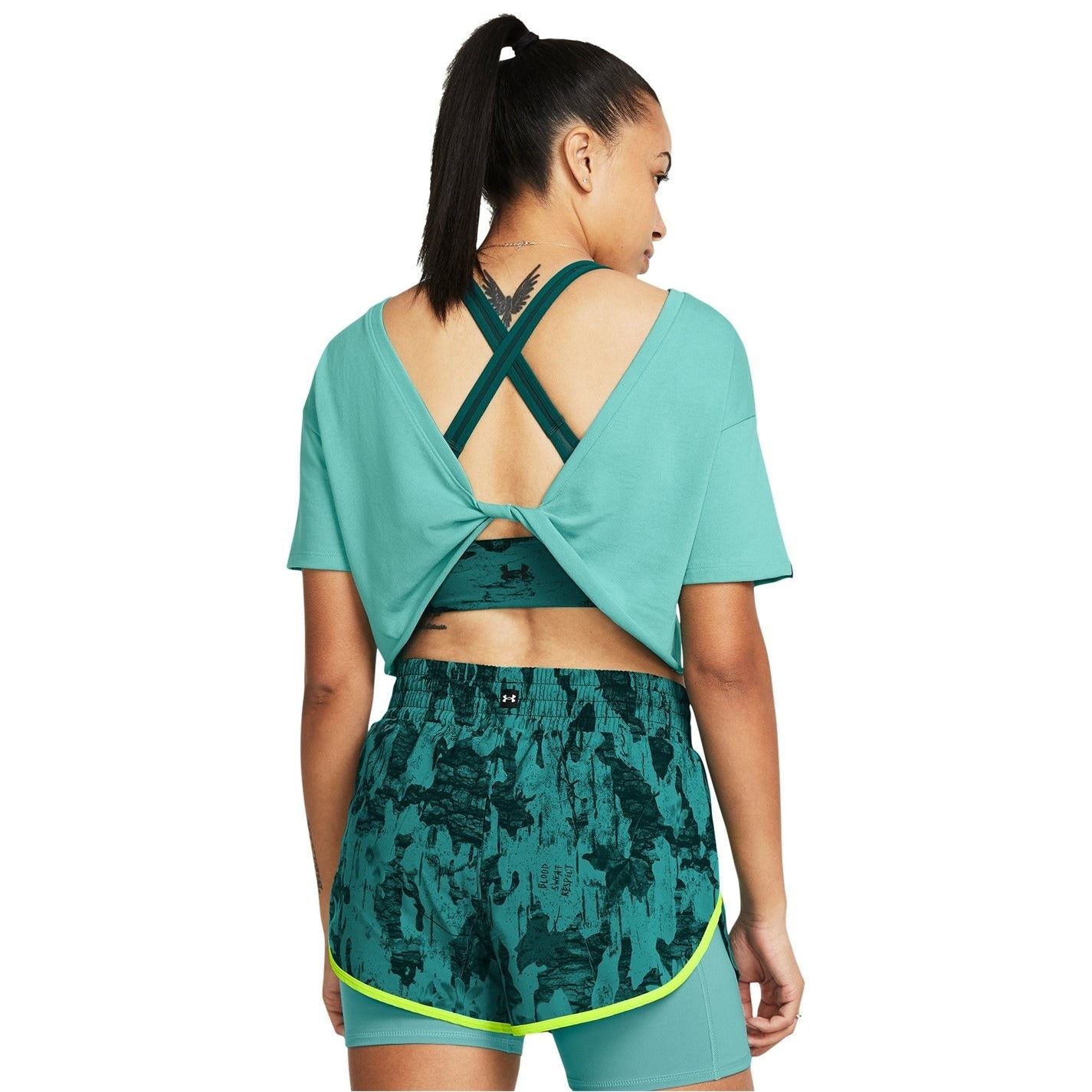 Under Armour Large Genie Graphic Relaxed Fit Cropped Drop Shoulder Scoop Neck T-Shirt