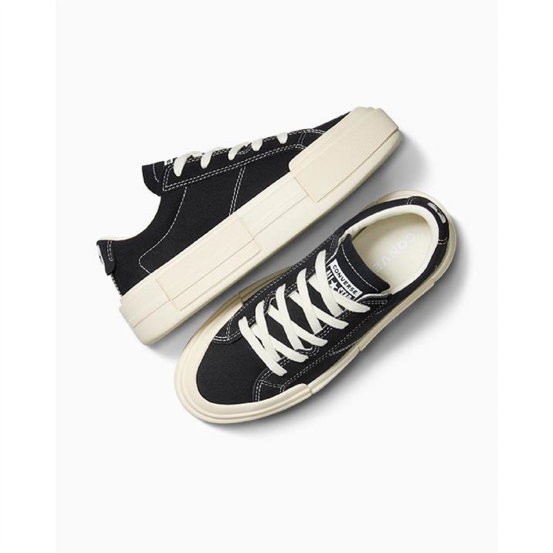 Converse Chuck Taylor All Star Mov Canvasas High Top Trainers