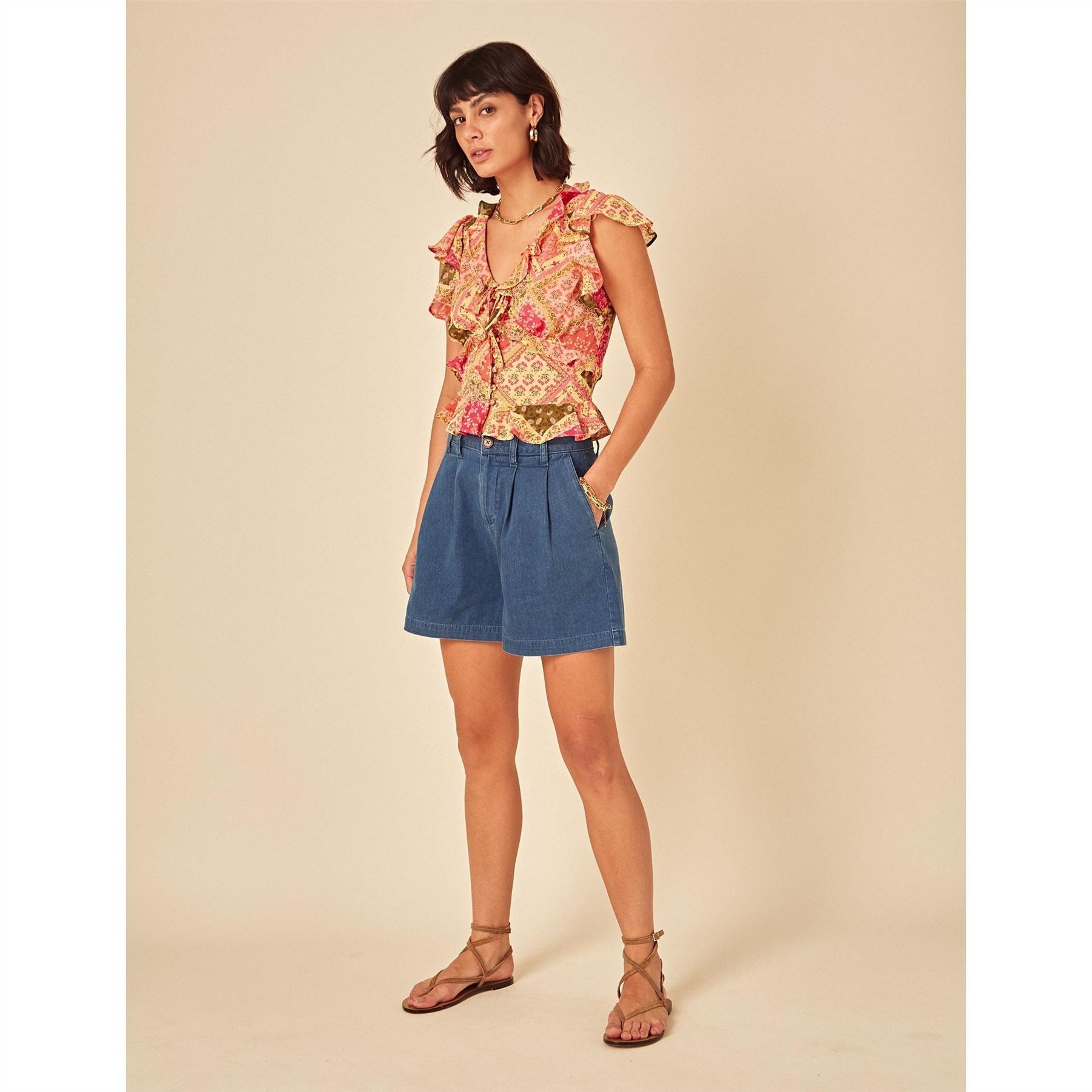 Nobodys Child Relaxed Fit V-Neck Short Sleeve Blouse