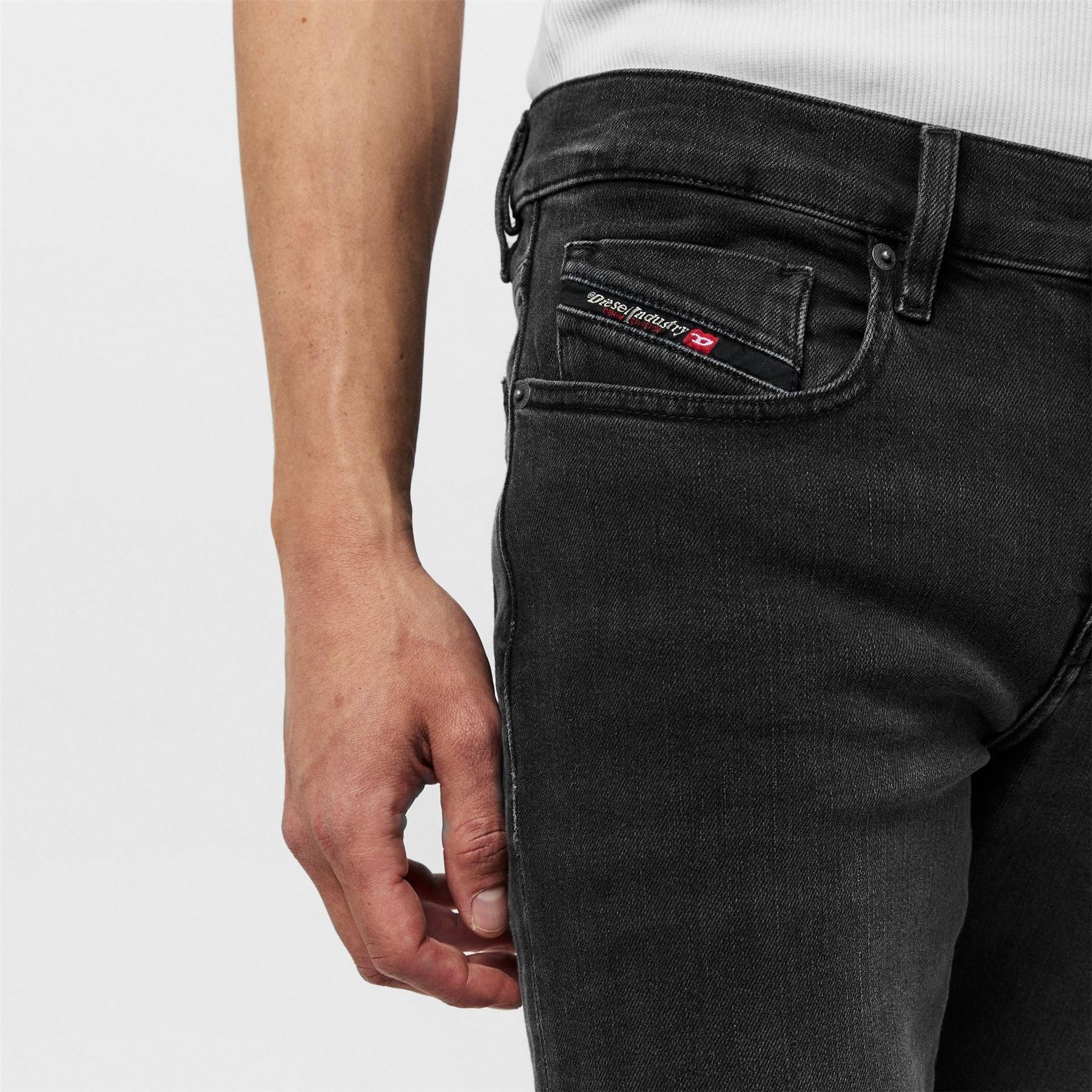 Diesel 2019 D Strukt