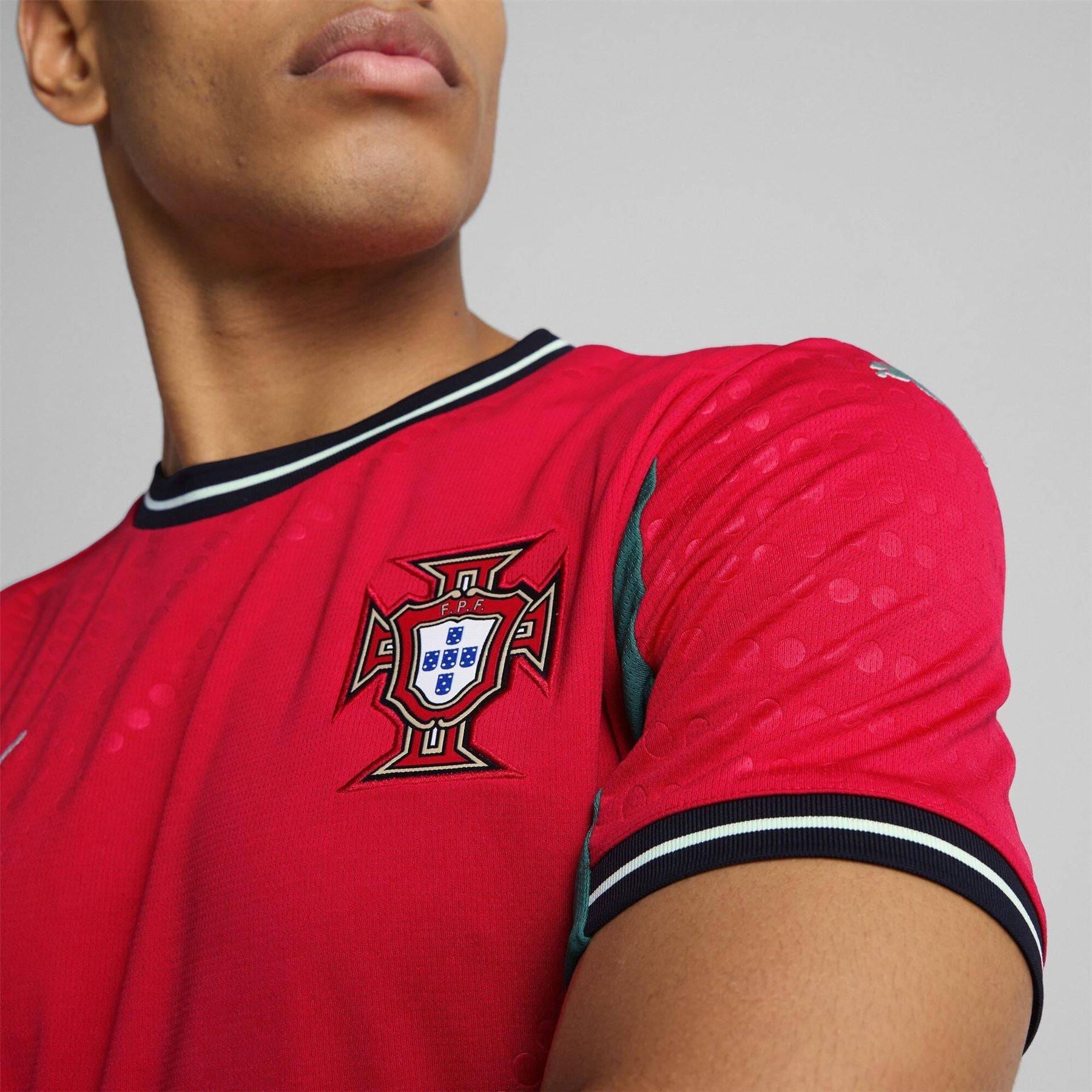 Puma Mens Home Wn Jersey Replica Football Shirt