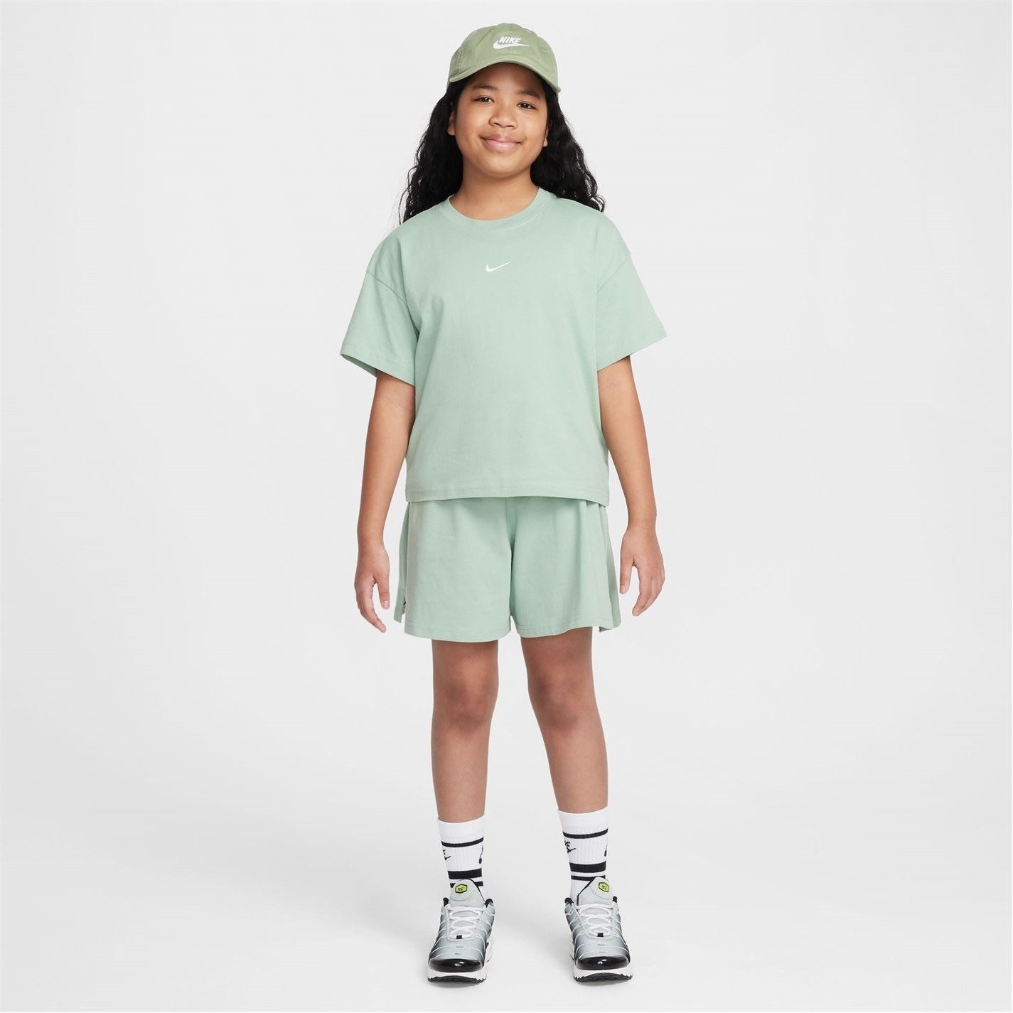 Nike Sportswear Big Kids (girls) T-Shirt